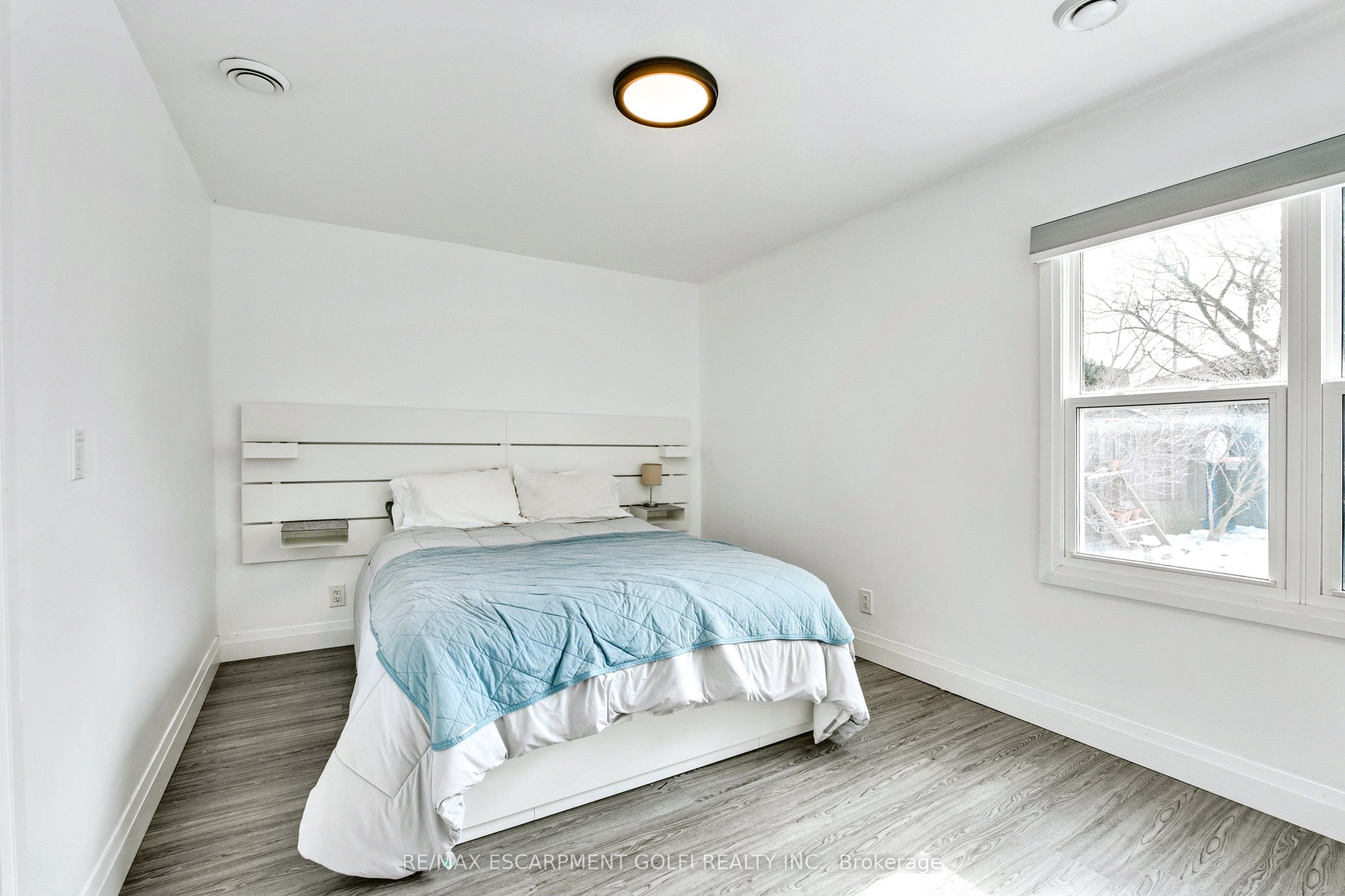 Photo 58 of 27 Grapeview Drive, St. Catharines, Grapeview — HOMEH