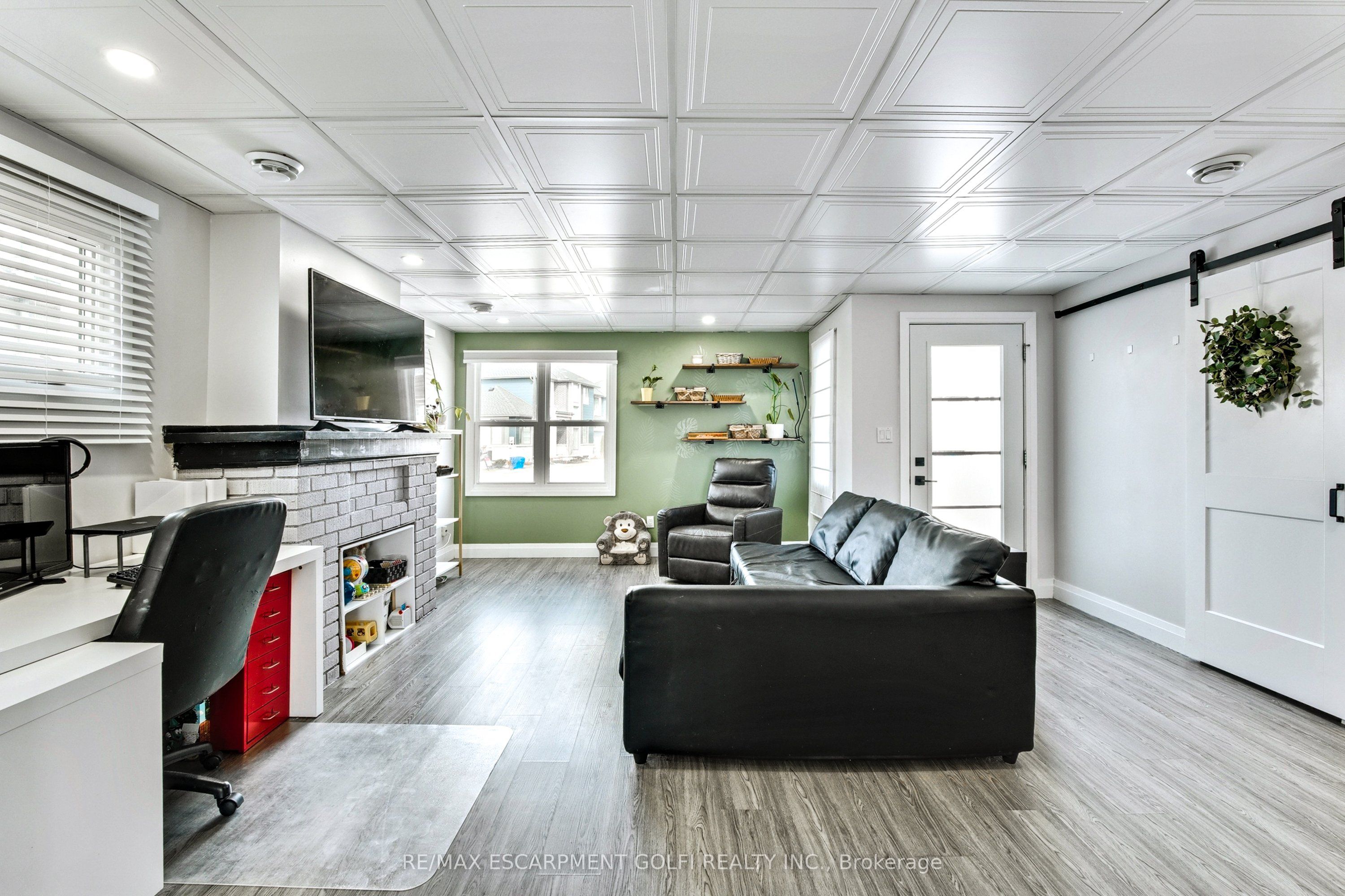 Photo 40 of 27 Grapeview Drive, St. Catharines, Grapeview — HOMEH