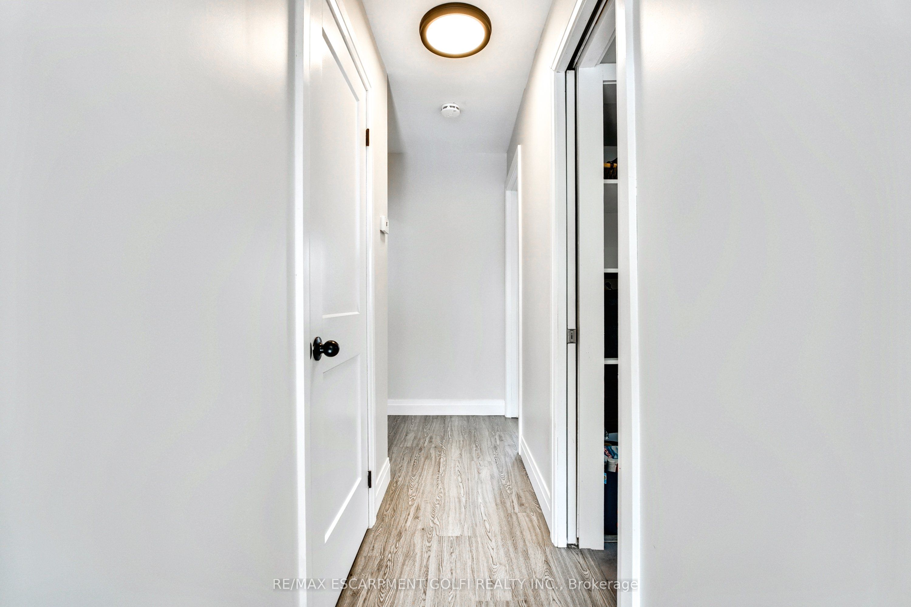 Photo 49 of 27 Grapeview Drive, St. Catharines, Grapeview — HOMEH