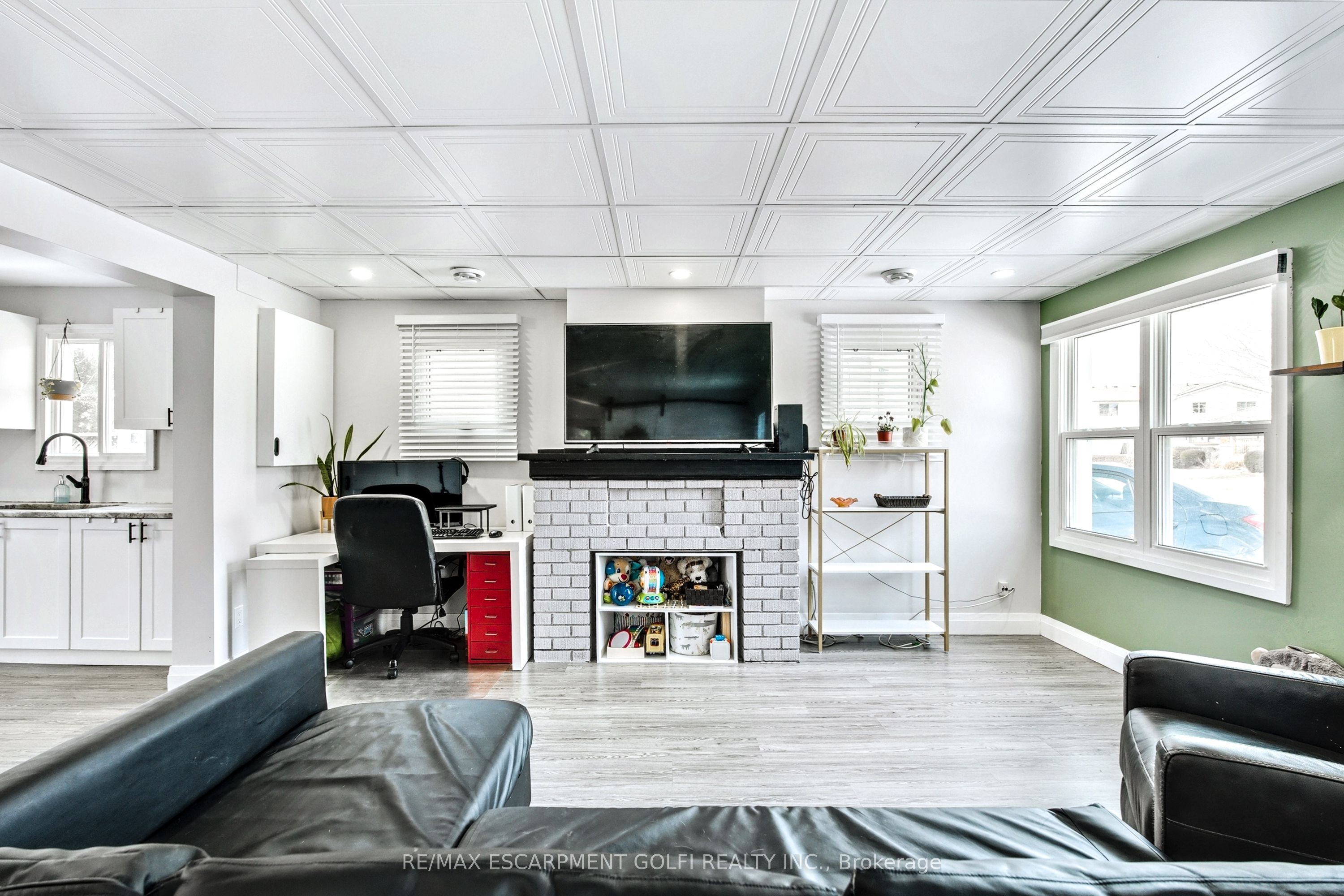 Photo 38 of 27 Grapeview Drive, St. Catharines, Grapeview — HOMEH