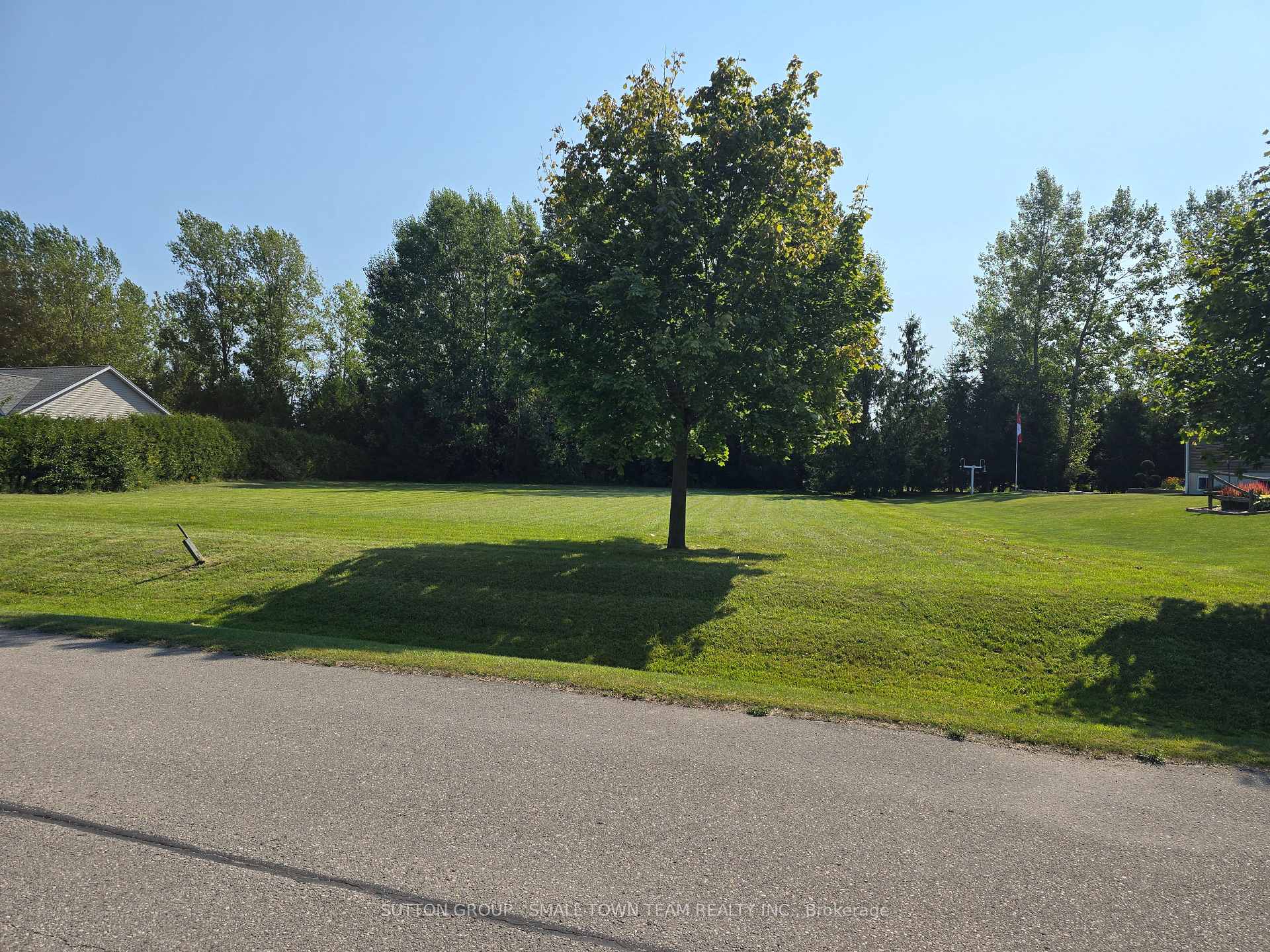 Photo 3 of 71817 Sundridge Crescent, Bluewater, Hay — HOMEH