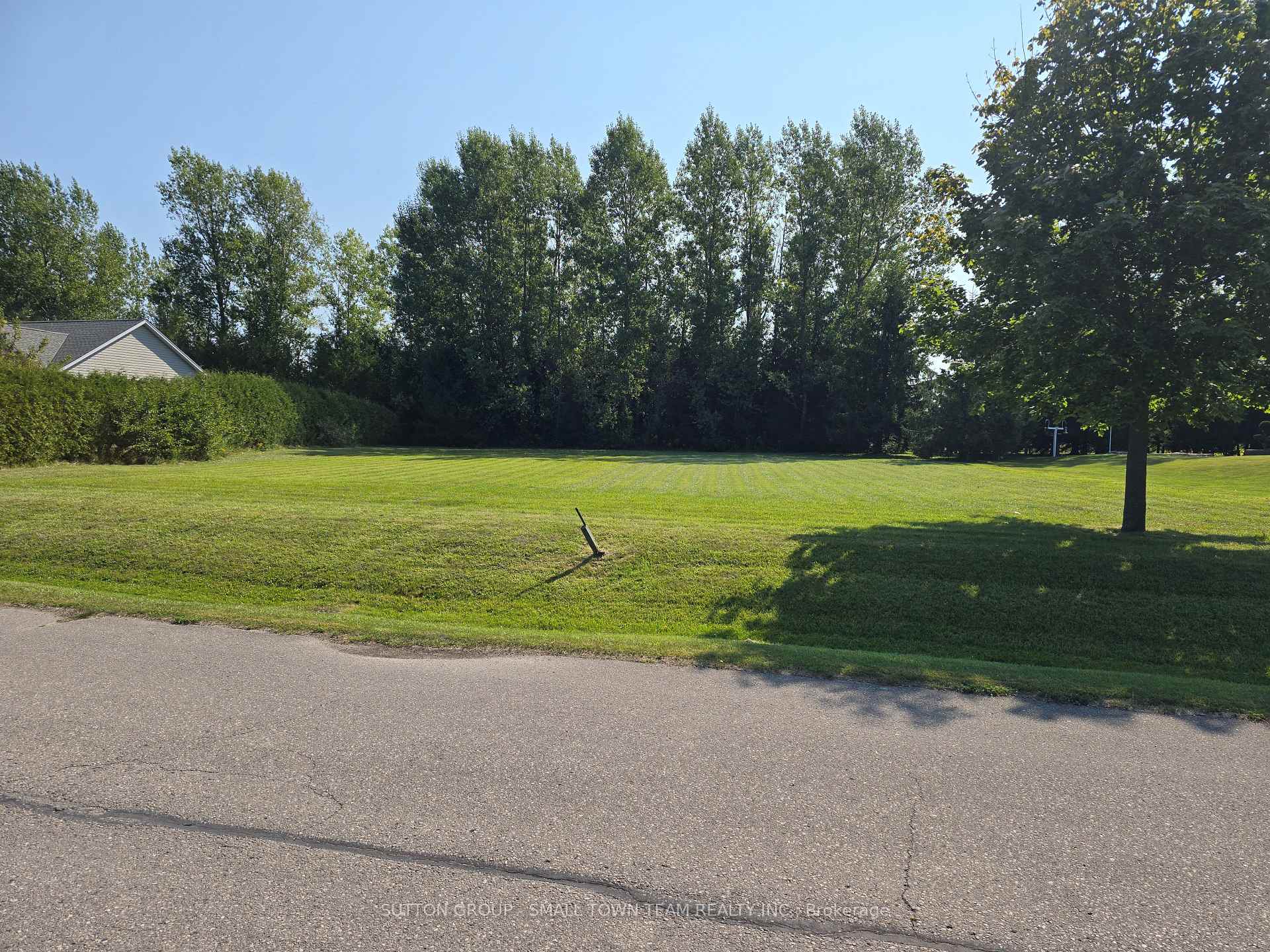 Photo 7 of 71817 Sundridge Crescent, Bluewater, Hay — HOMEH