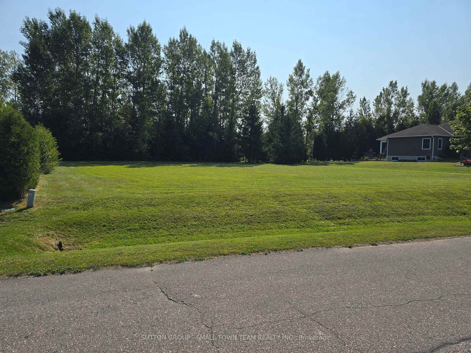 Photo 6 of 71817 Sundridge Crescent, Bluewater, Hay — HOMEH