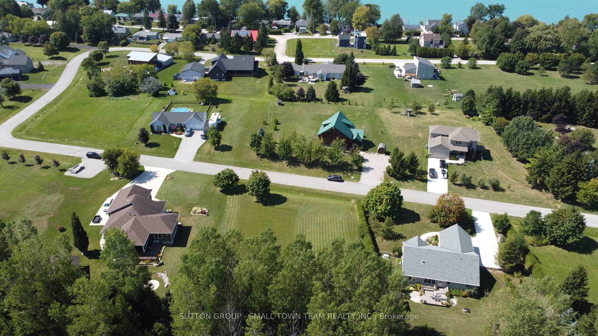 Photo 38 of 71817 Sundridge Crescent, Bluewater, Hay — HOMEH