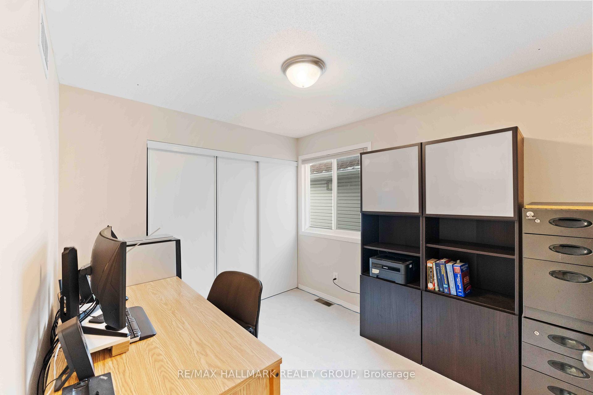 Photo 28 of 16 Whitestone Drive, Ottawa, Central Park — HOMEH