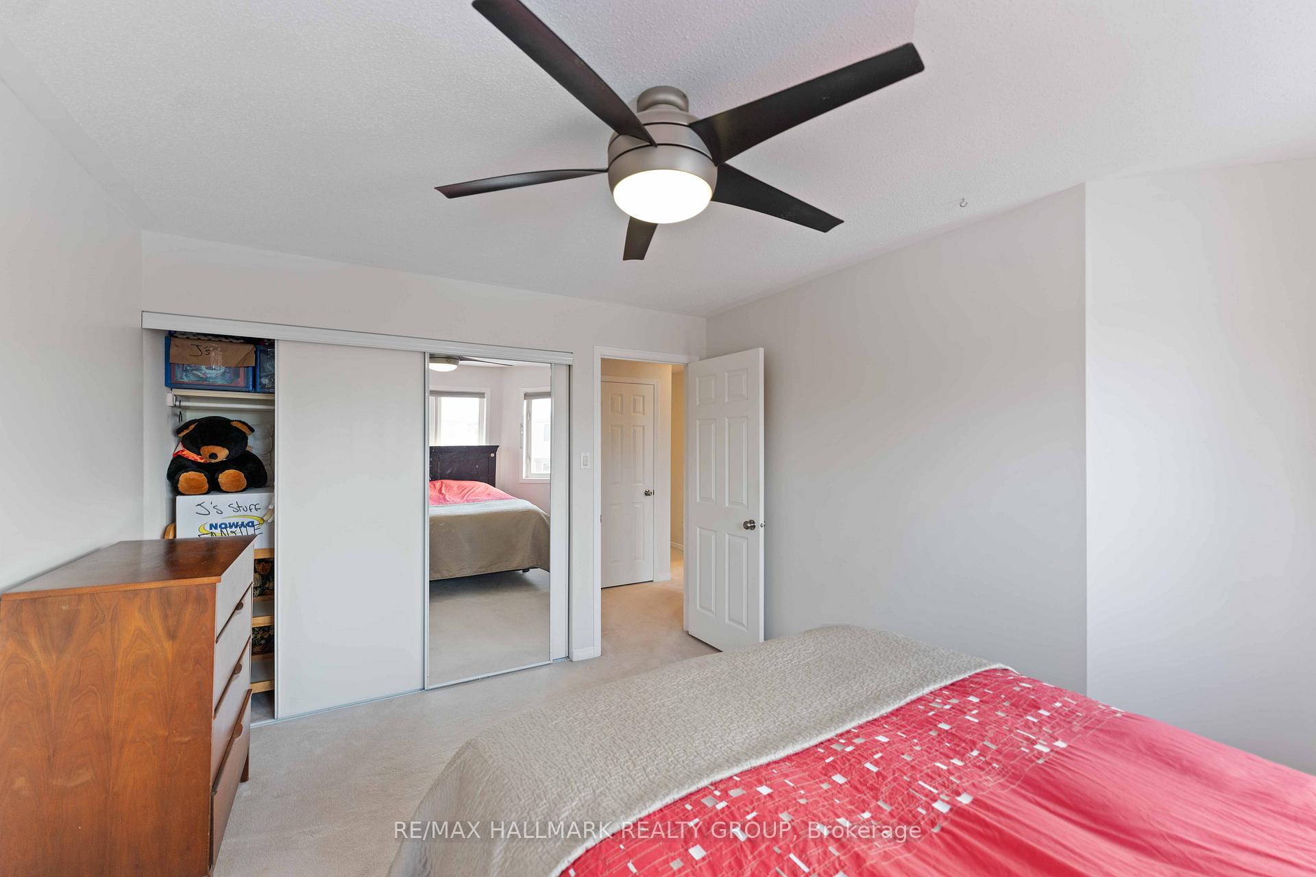 Photo 14 of 16 Whitestone Drive, Ottawa, Central Park — HOMEH