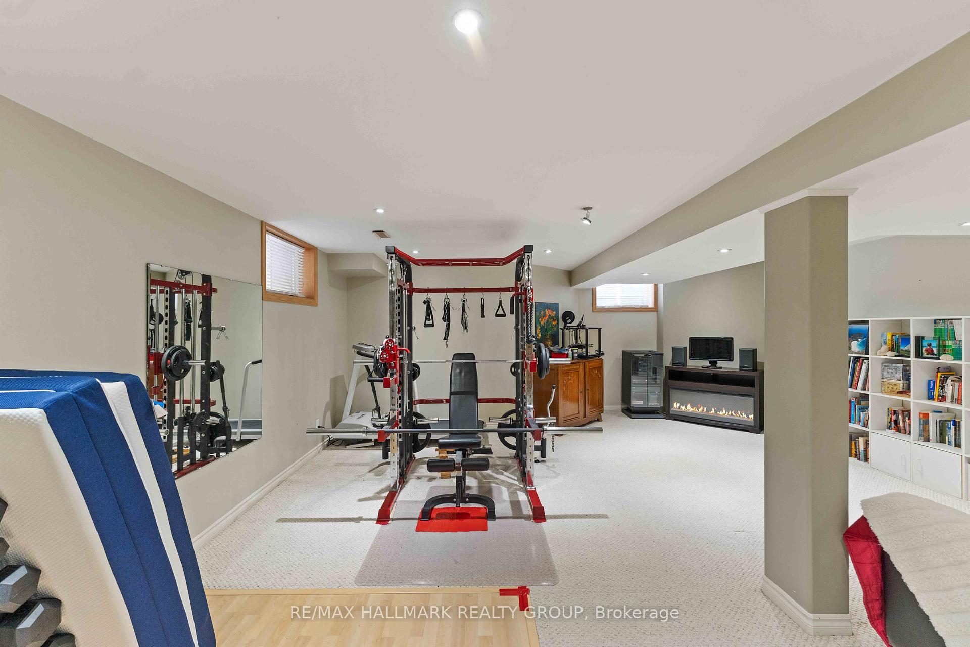 Photo 22 of 16 Whitestone Drive, Ottawa, Central Park — HOMEH