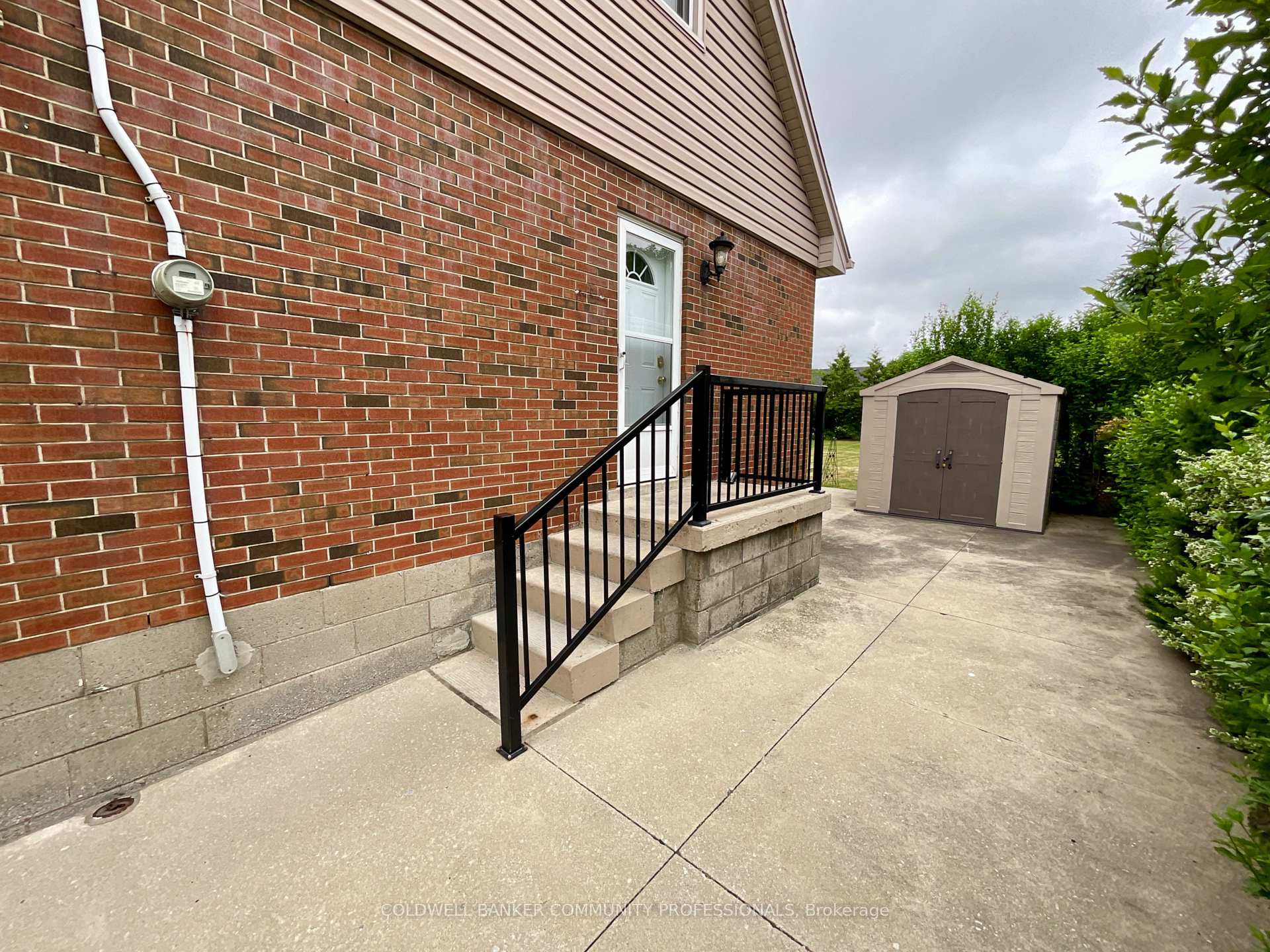 Photo 6 of 384 Upper Kenilworth Avenue, Hamilton, Huntington — HOMEH