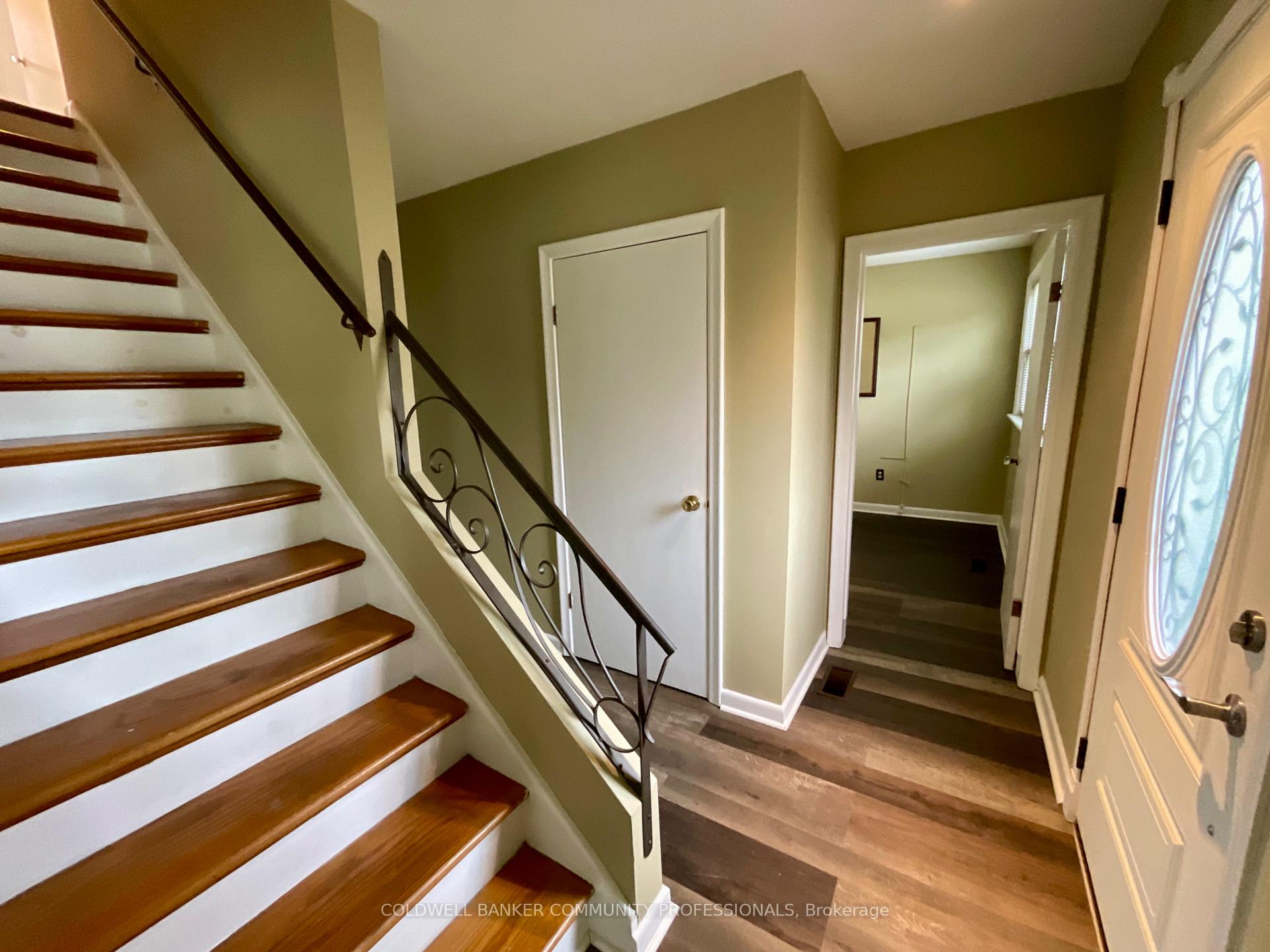 Photo 17 of 384 Upper Kenilworth Avenue, Hamilton, Huntington — HOMEH