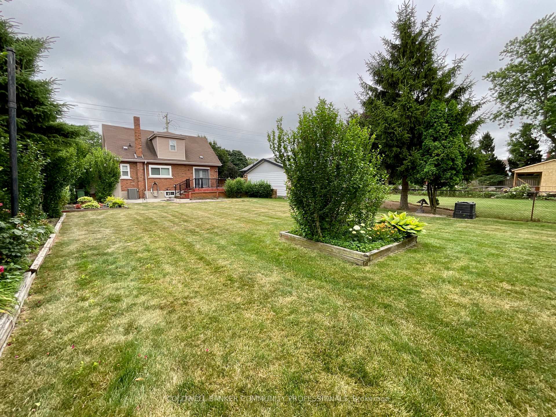 Photo 31 of 384 Upper Kenilworth Avenue, Hamilton, Huntington — HOMEH