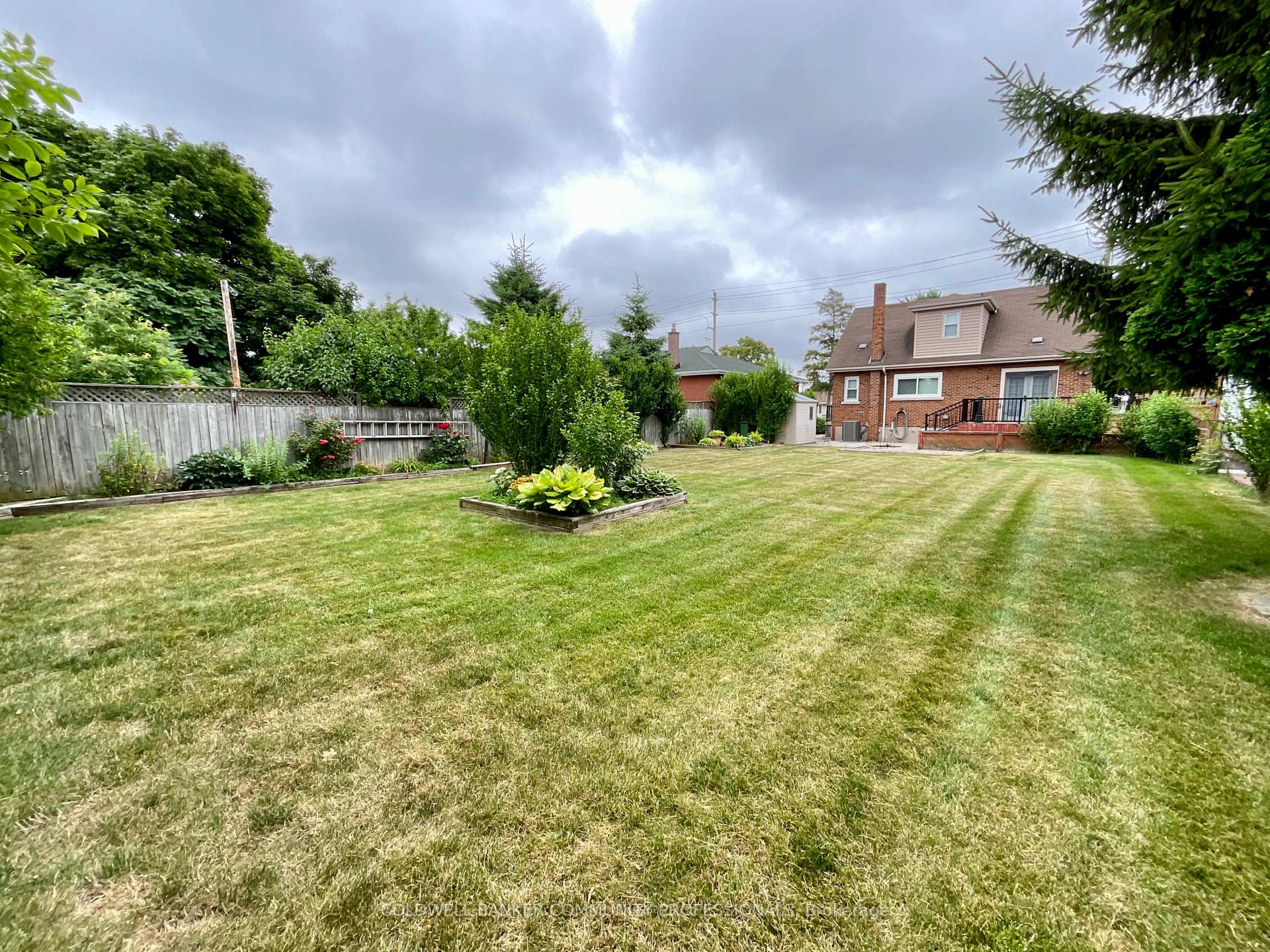 Photo 32 of 384 Upper Kenilworth Avenue, Hamilton, Huntington — HOMEH