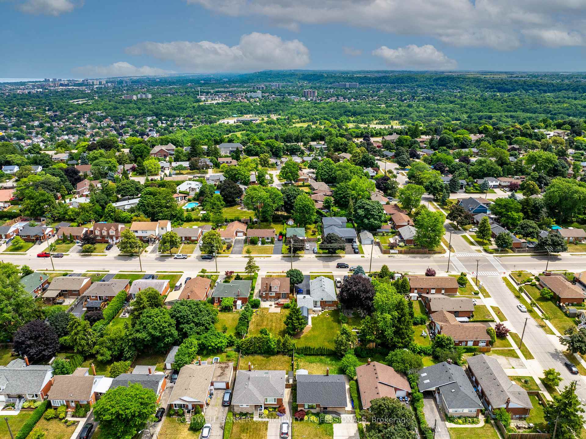 Photo 35 of 384 Upper Kenilworth Avenue, Hamilton, Huntington — HOMEH