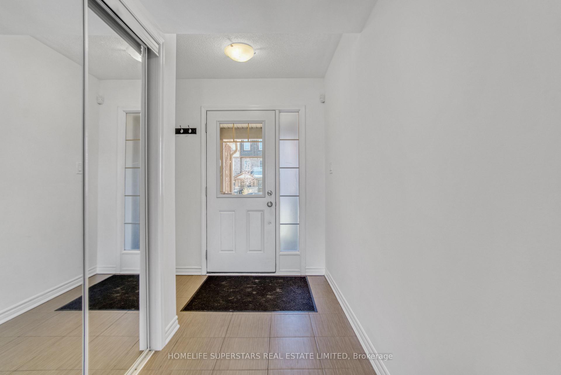 Photo 8 of 72 Bannister Crescent, Brampton, Northwest Brampton — HOMEH