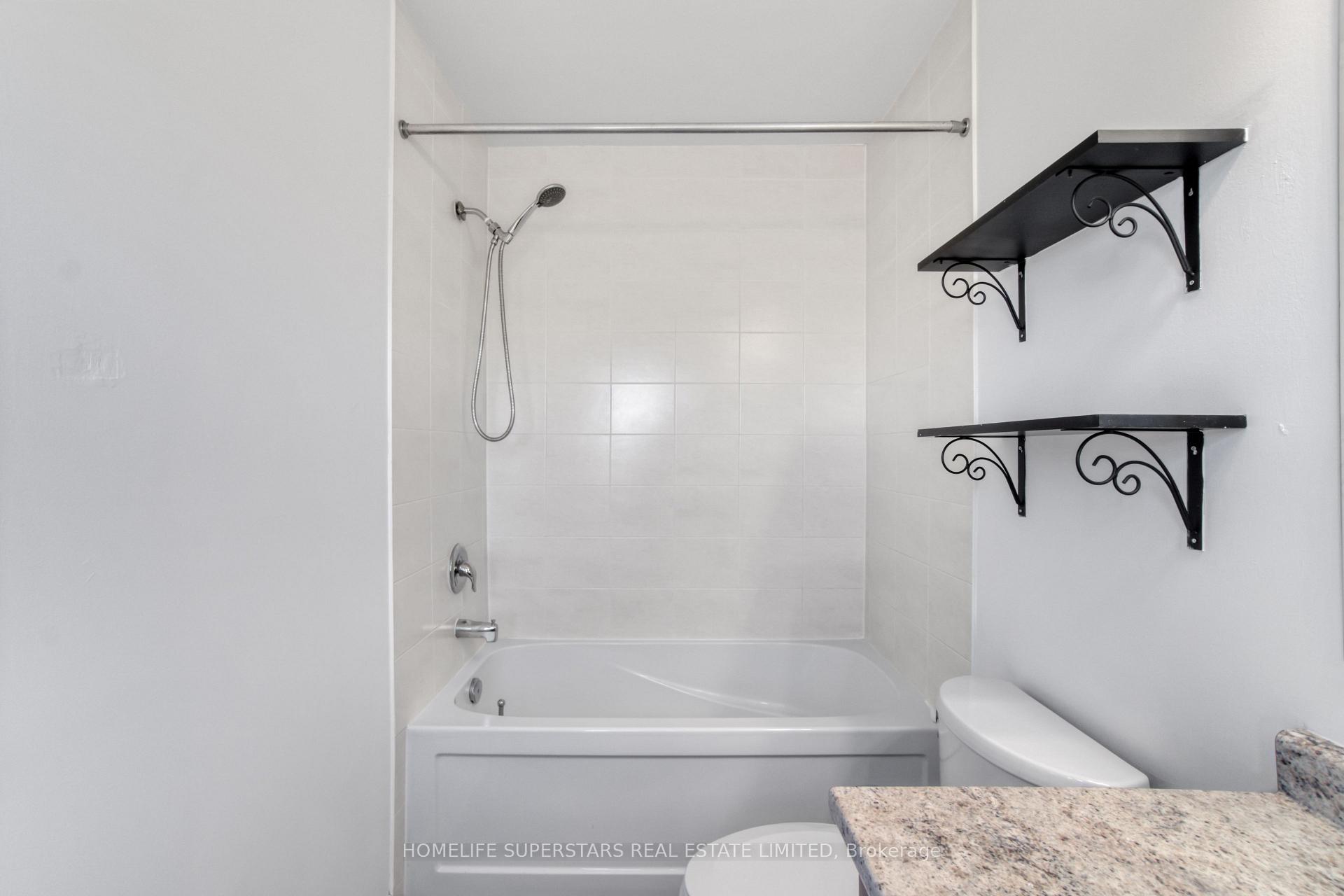 Photo 28 of 72 Bannister Crescent, Brampton, Northwest Brampton — HOMEH