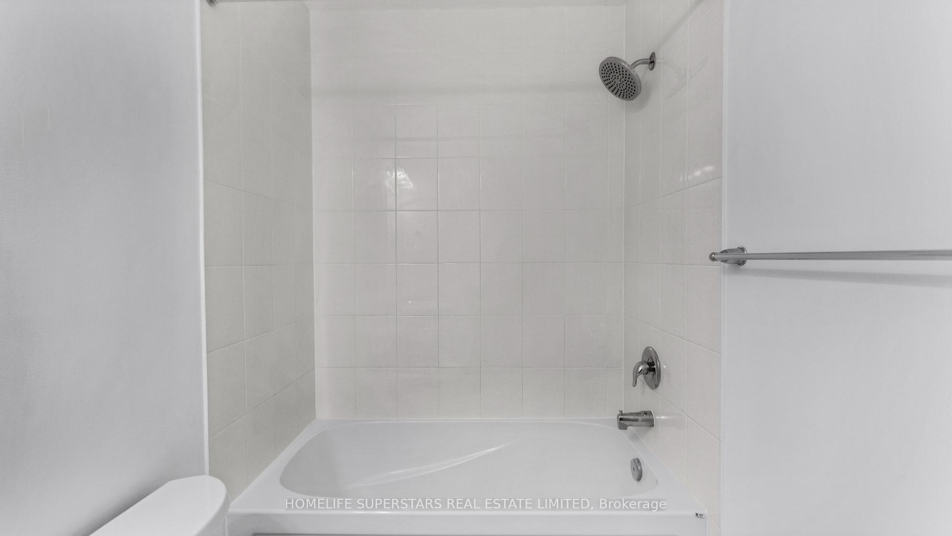 Photo 33 of 72 Bannister Crescent, Brampton, Northwest Brampton — HOMEH