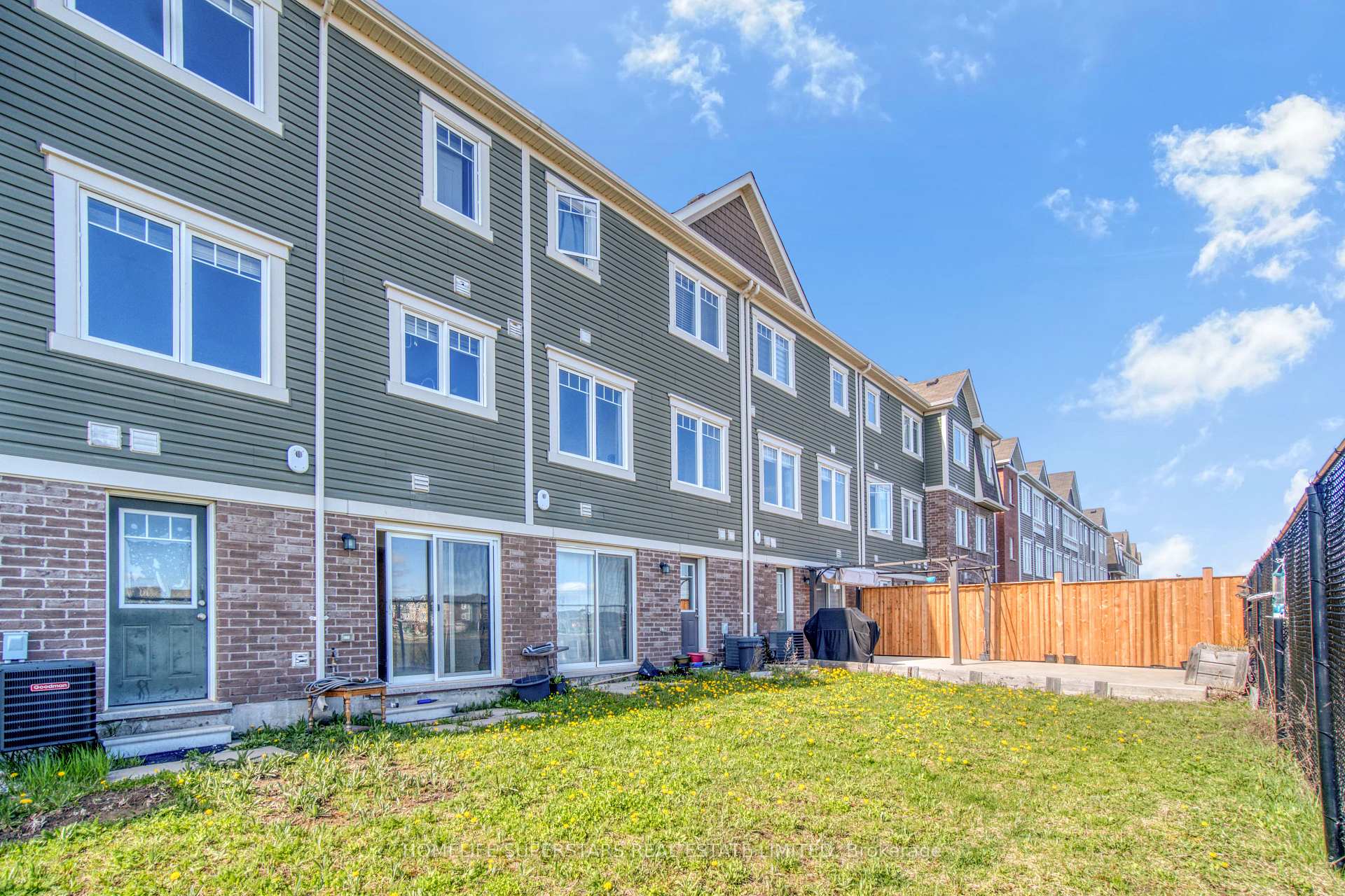 Photo 39 of 72 Bannister Crescent, Brampton, Northwest Brampton — HOMEH