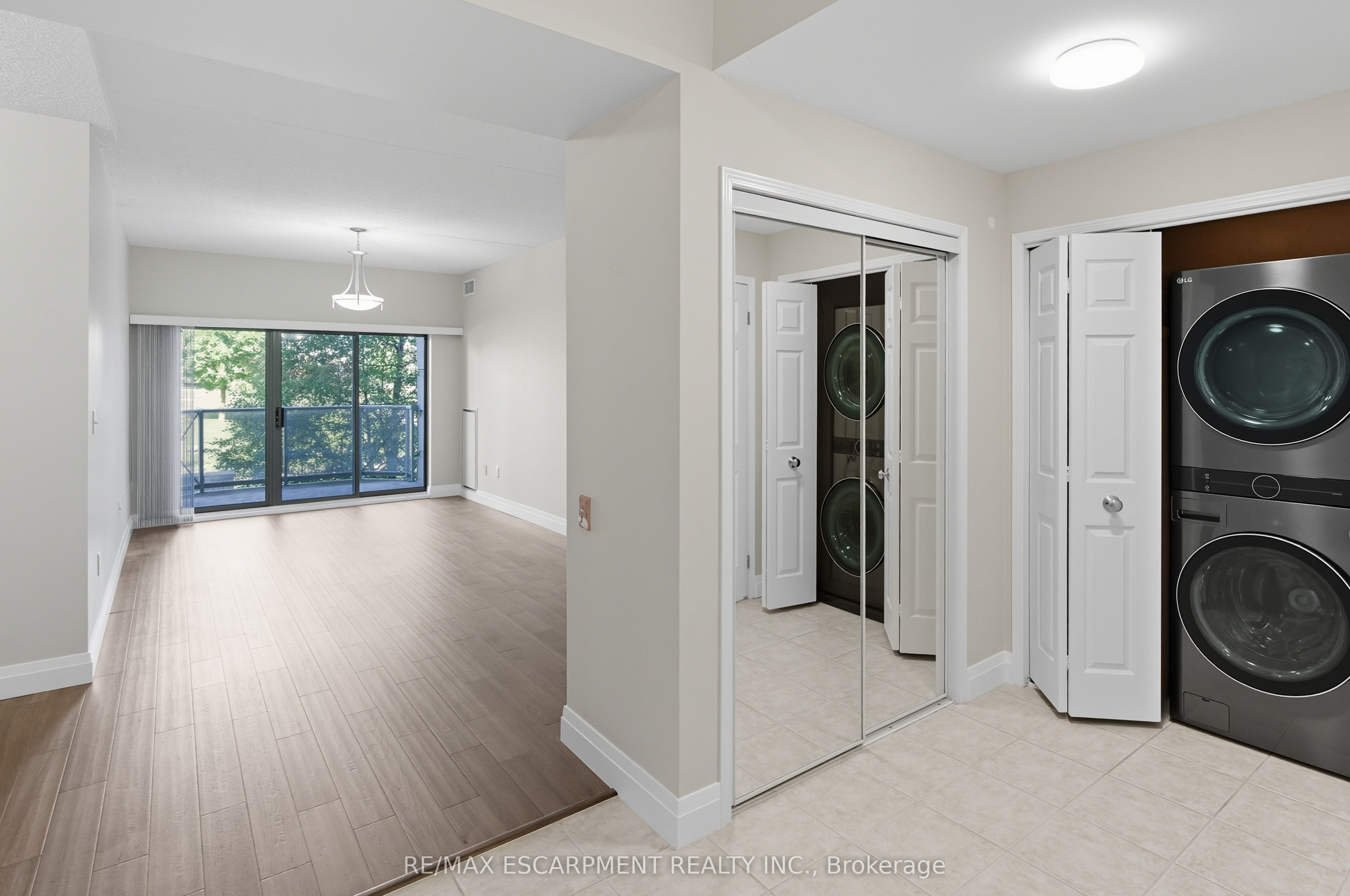 Photo 27 of Unit 211, 2075 Amherst Heights Drive, Burlington, Brant Hills — HOMEH