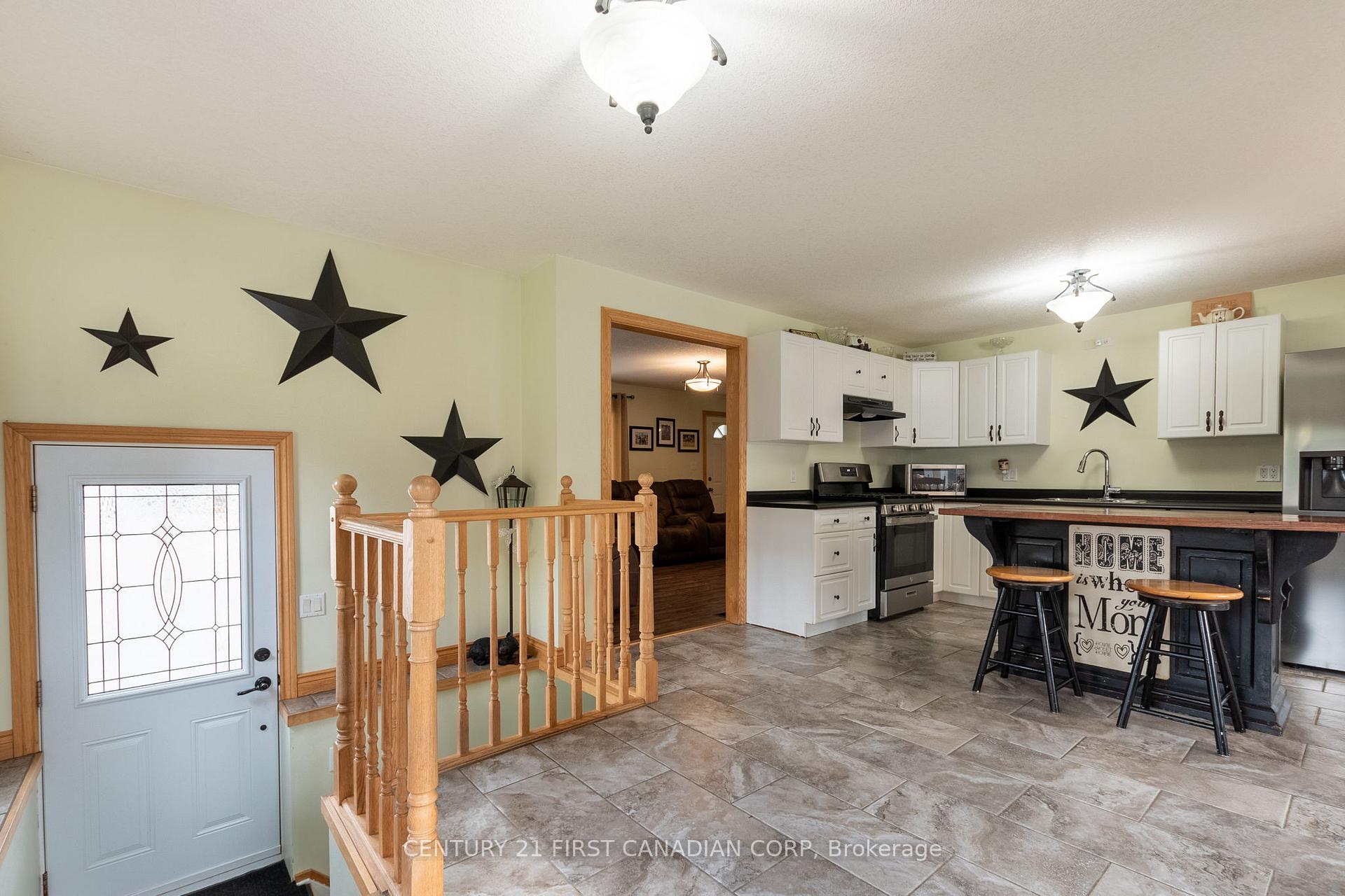 Photo 3 of 55867 Third Street, Bayham, Straffordville — HOMEH