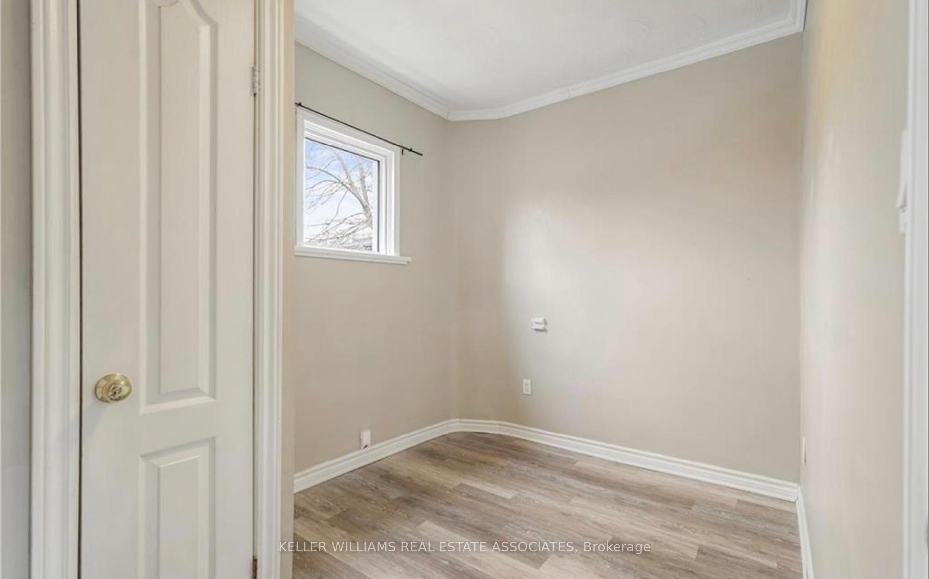 Photo 6 of Unit 2, 212 Sheridan Street, Brant, Brantford Twp — HOMEH