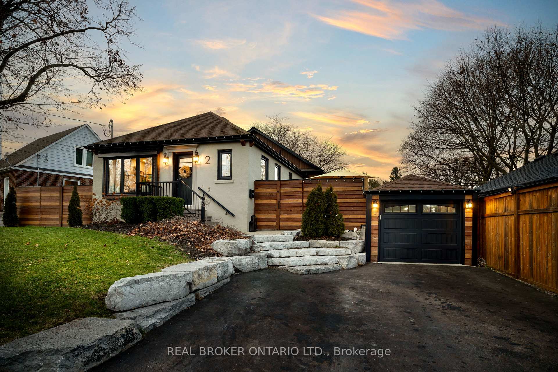 Photo 3 of 2 Jane Street, Clarington, Bowmanville — HOMEH