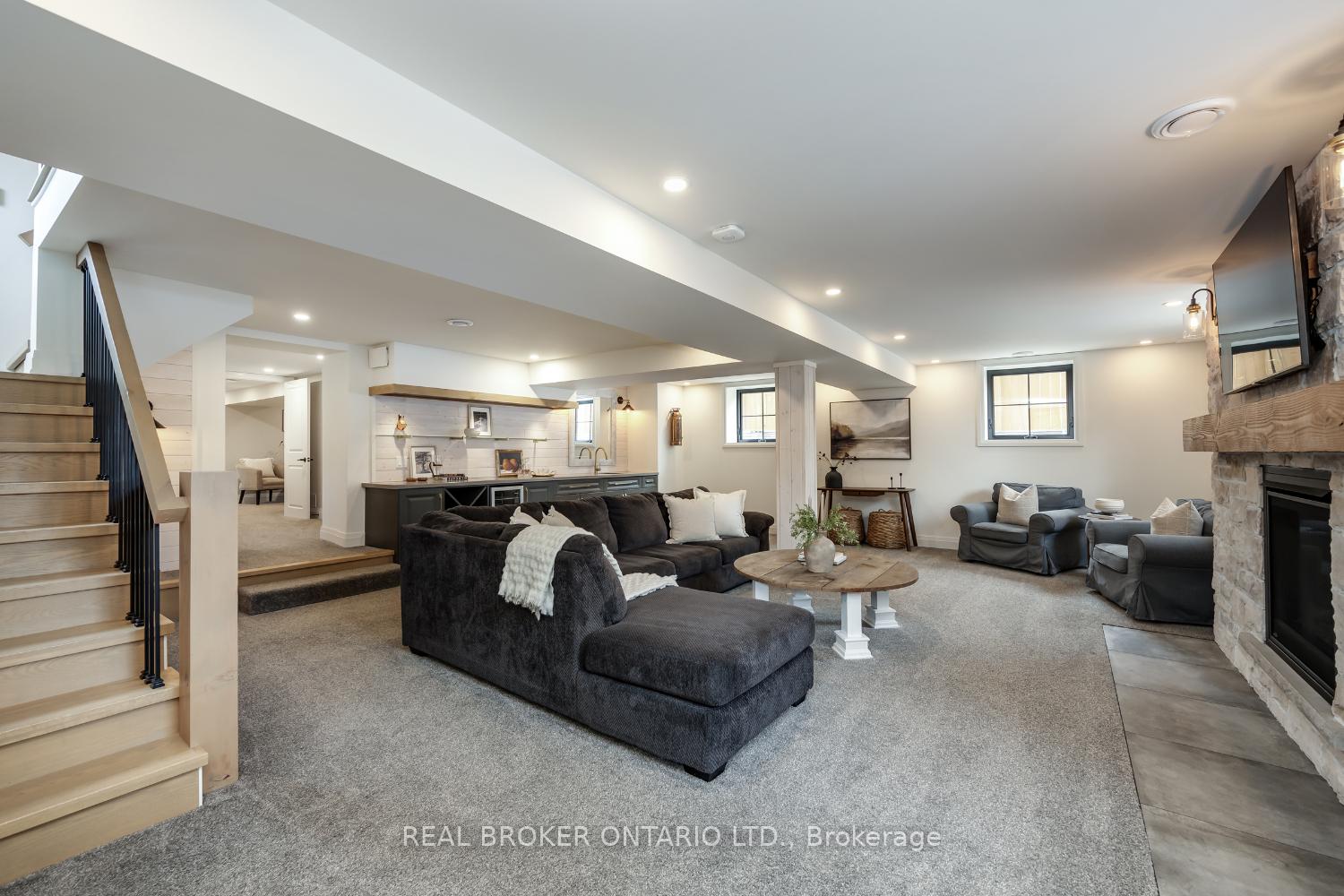 Photo 29 of 2 Jane Street, Clarington, Bowmanville — HOMEH