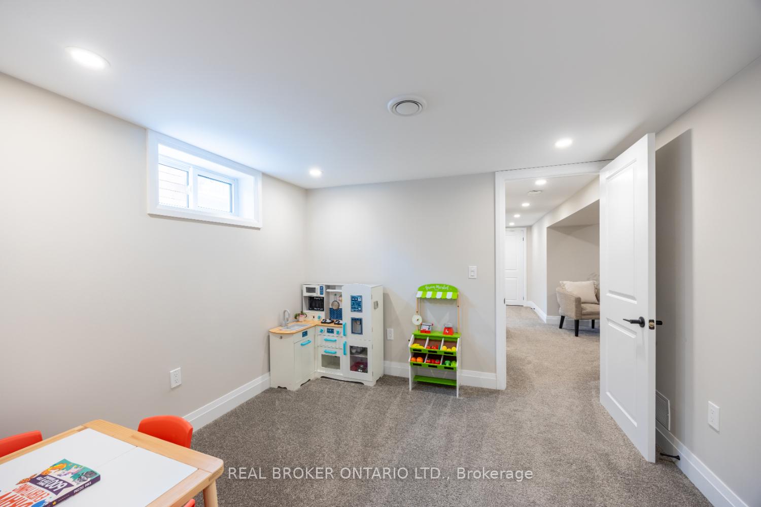 Photo 34 of 2 Jane Street, Clarington, Bowmanville — HOMEH