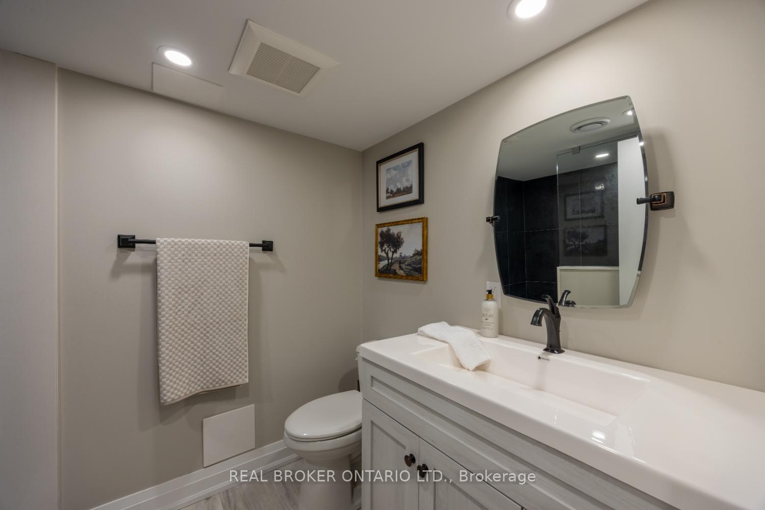 Photo 39 of 2 Jane Street, Clarington, Bowmanville — HOMEH