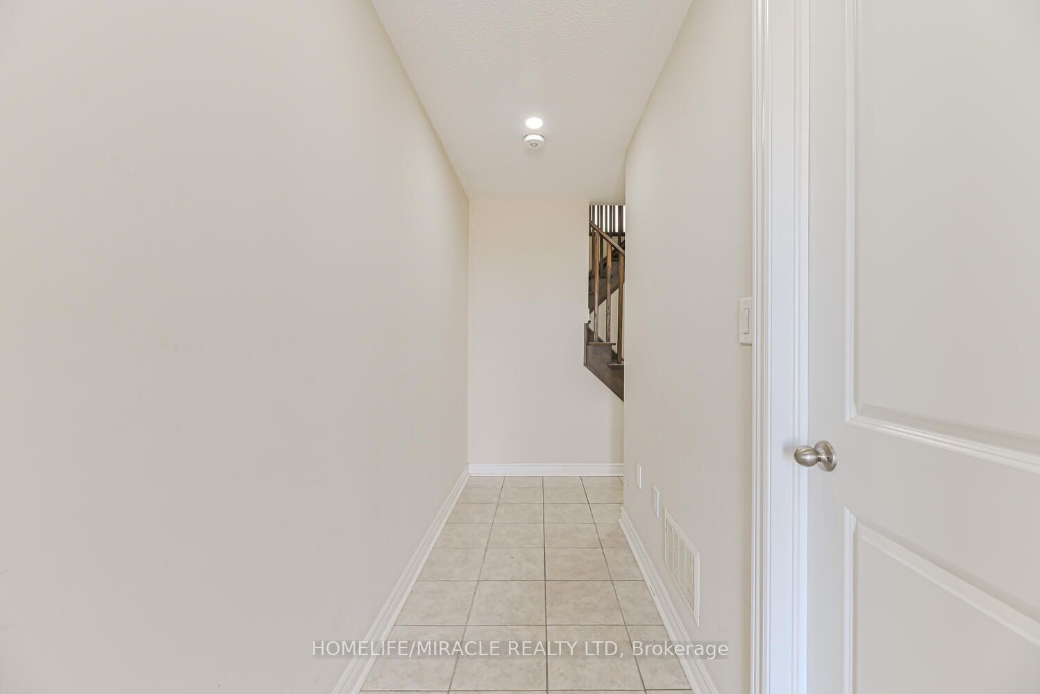 Photo 55 of 35 Finegan Circle, Brampton, Northwest Brampton — HOMEH