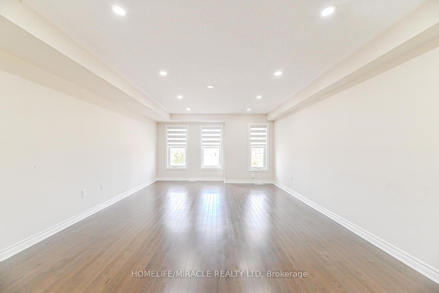 Photo 74 of 35 Finegan Circle, Brampton, Northwest Brampton — HOMEH
