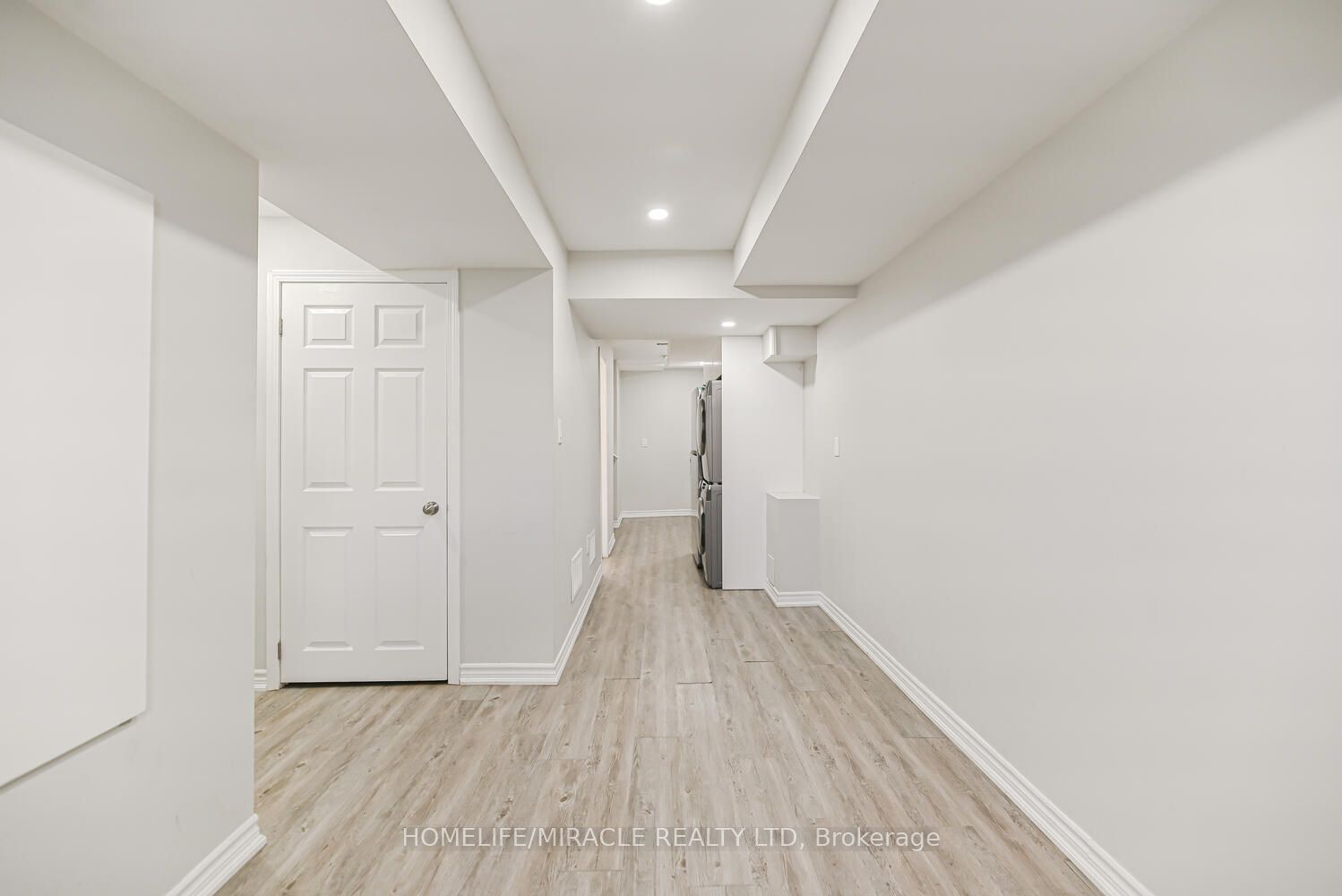 Photo 98 of 35 Finegan Circle, Brampton, Northwest Brampton — HOMEH