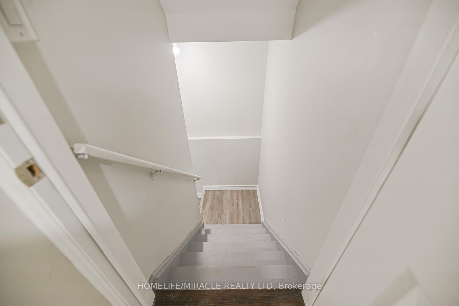 Photo 95 of 35 Finegan Circle, Brampton, Northwest Brampton — HOMEH