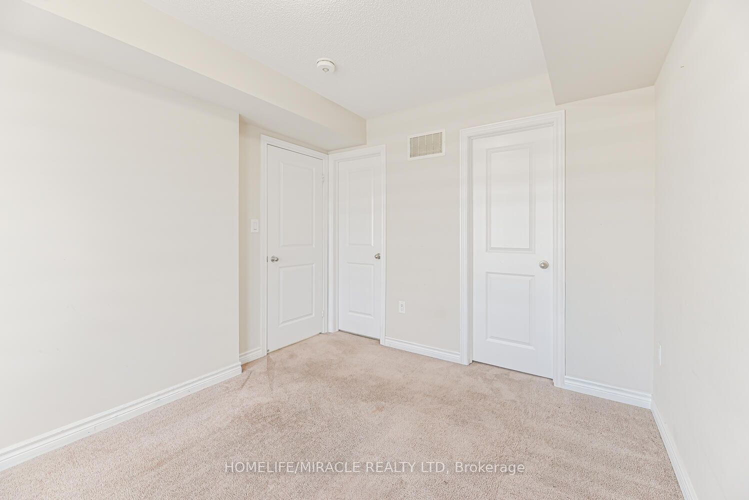 Photo 58 of 35 Finegan Circle, Brampton, Northwest Brampton — HOMEH