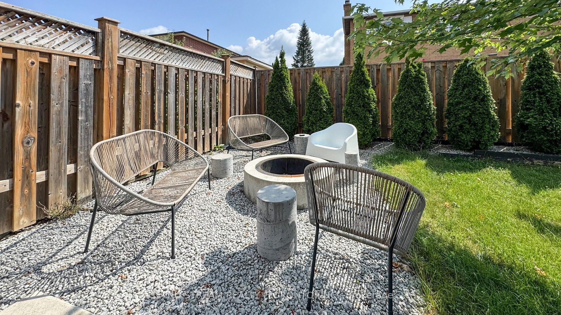 Photo 100 of 43 Brandy Crescent, Vaughan, East Woodbridge — HOMEH