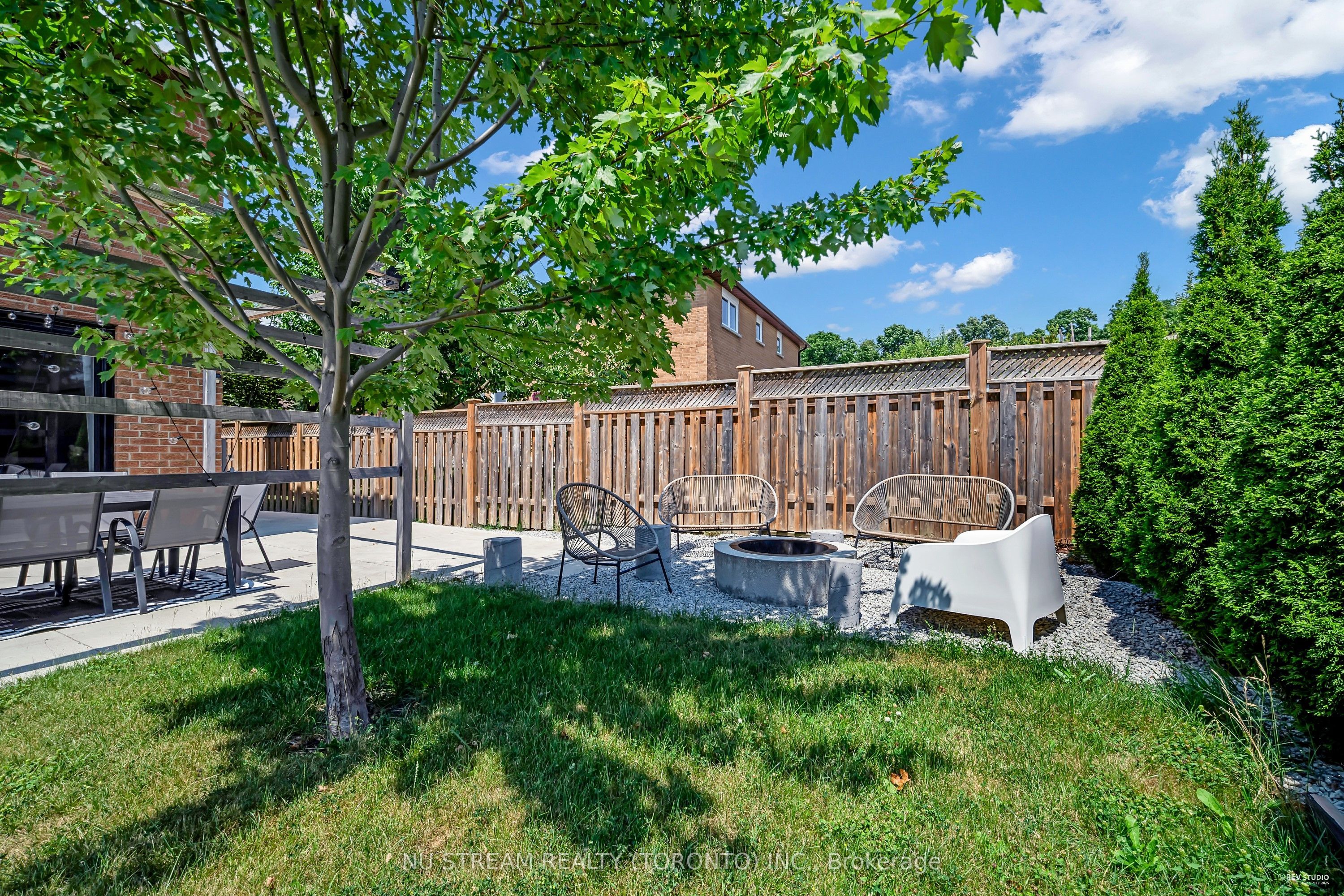 Photo 99 of 43 Brandy Crescent, Vaughan, East Woodbridge — HOMEH