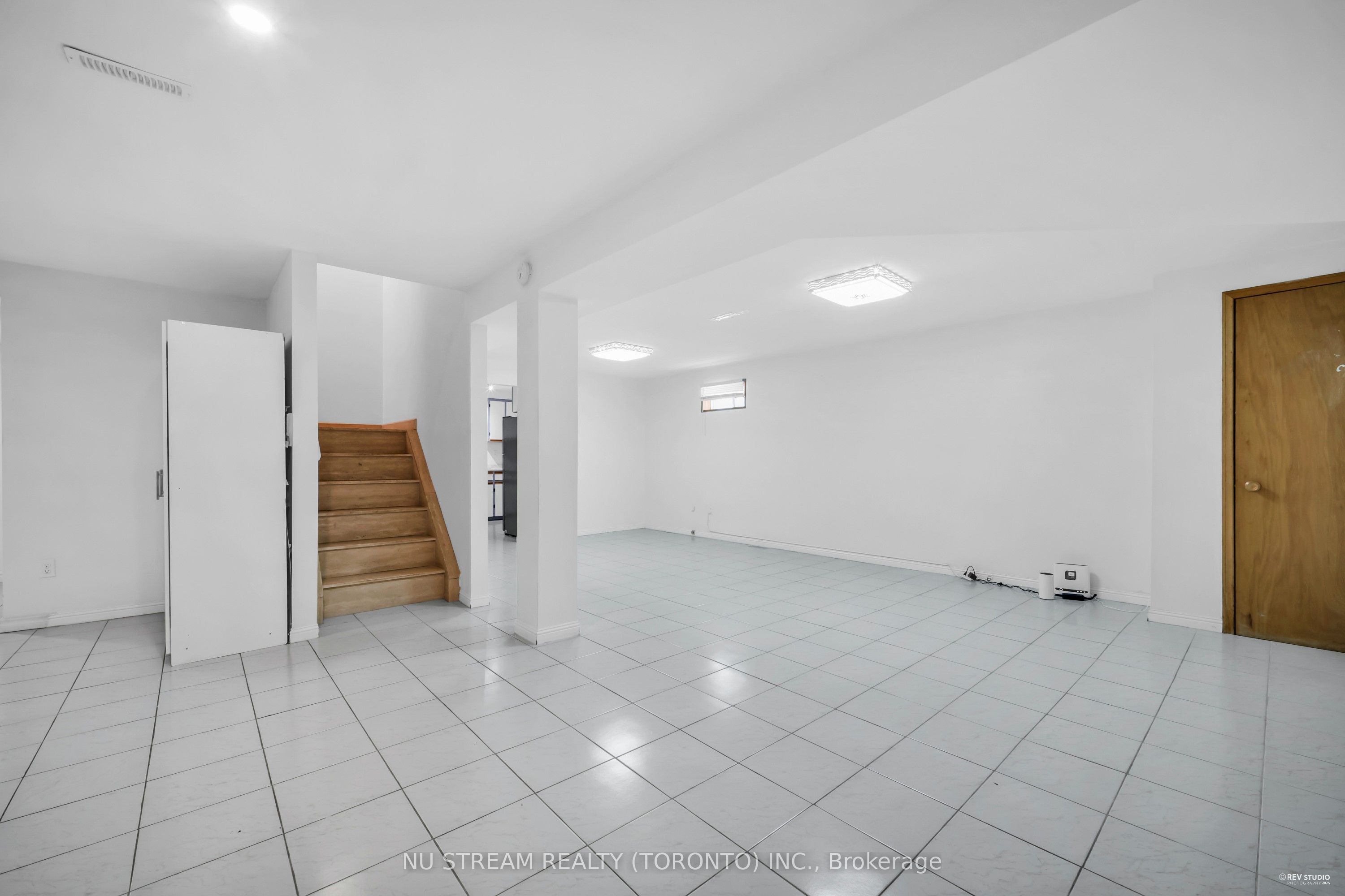 Photo 92 of 43 Brandy Crescent, Vaughan, East Woodbridge — HOMEH