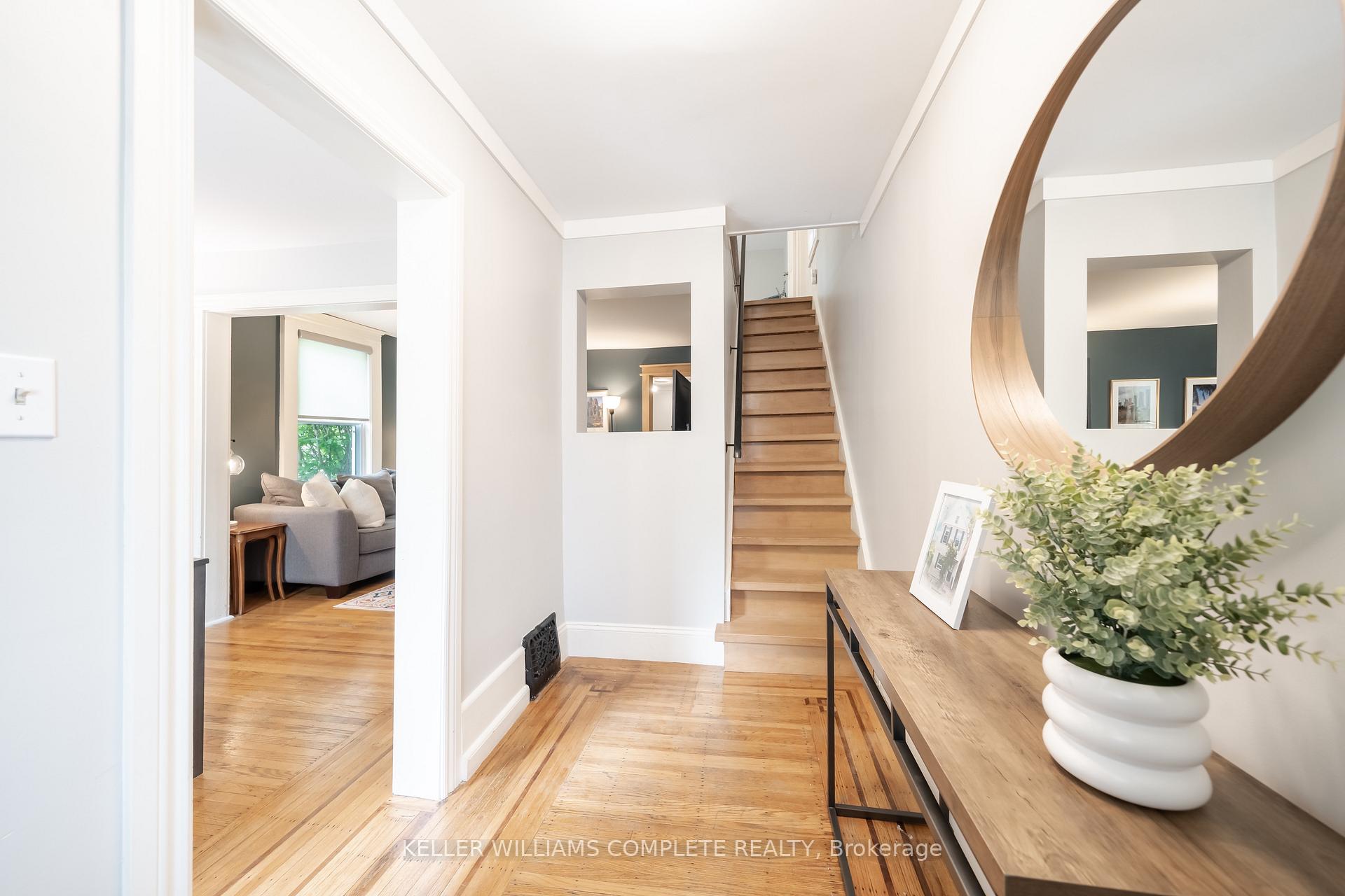 Photo 2 of 264 Holton Avenue S, Hamilton, St. Clair — HOMEH