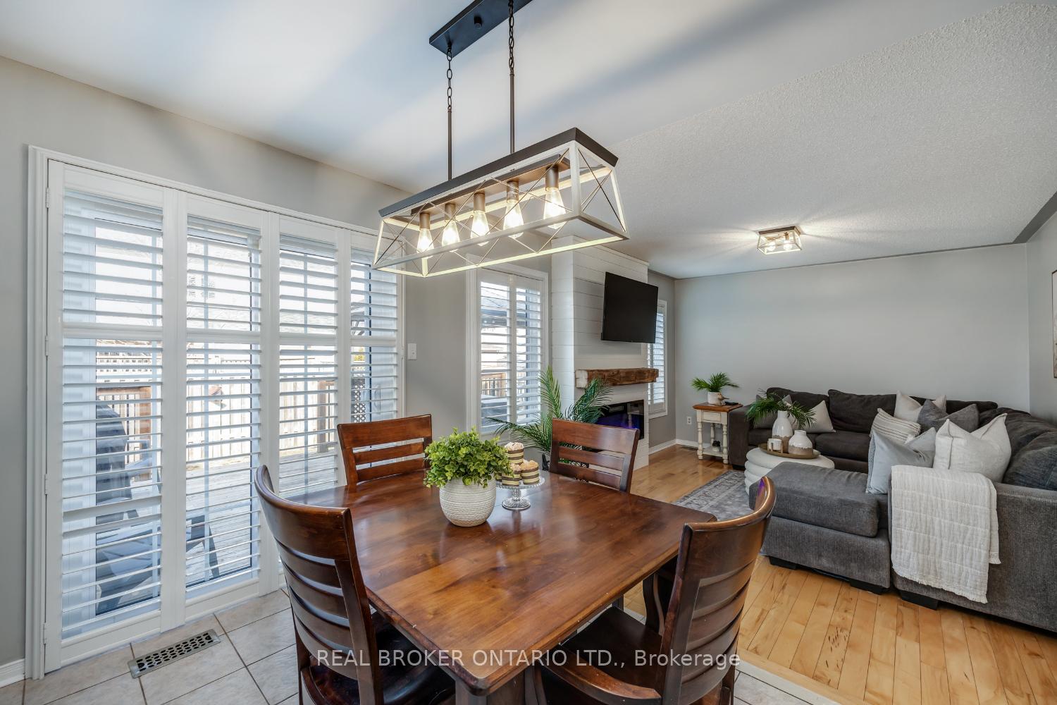 Photo 10 of 5 Millburn Drive, Clarington, Bowmanville — HOMEH
