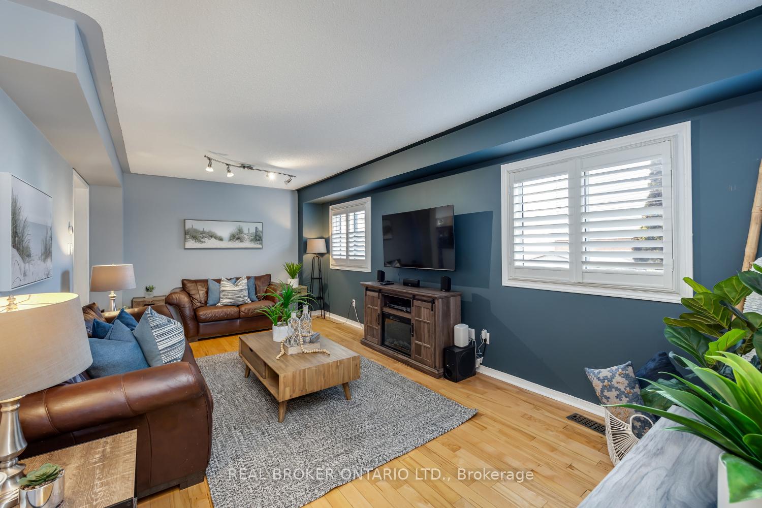 Photo 15 of 5 Millburn Drive, Clarington, Bowmanville — HOMEH
