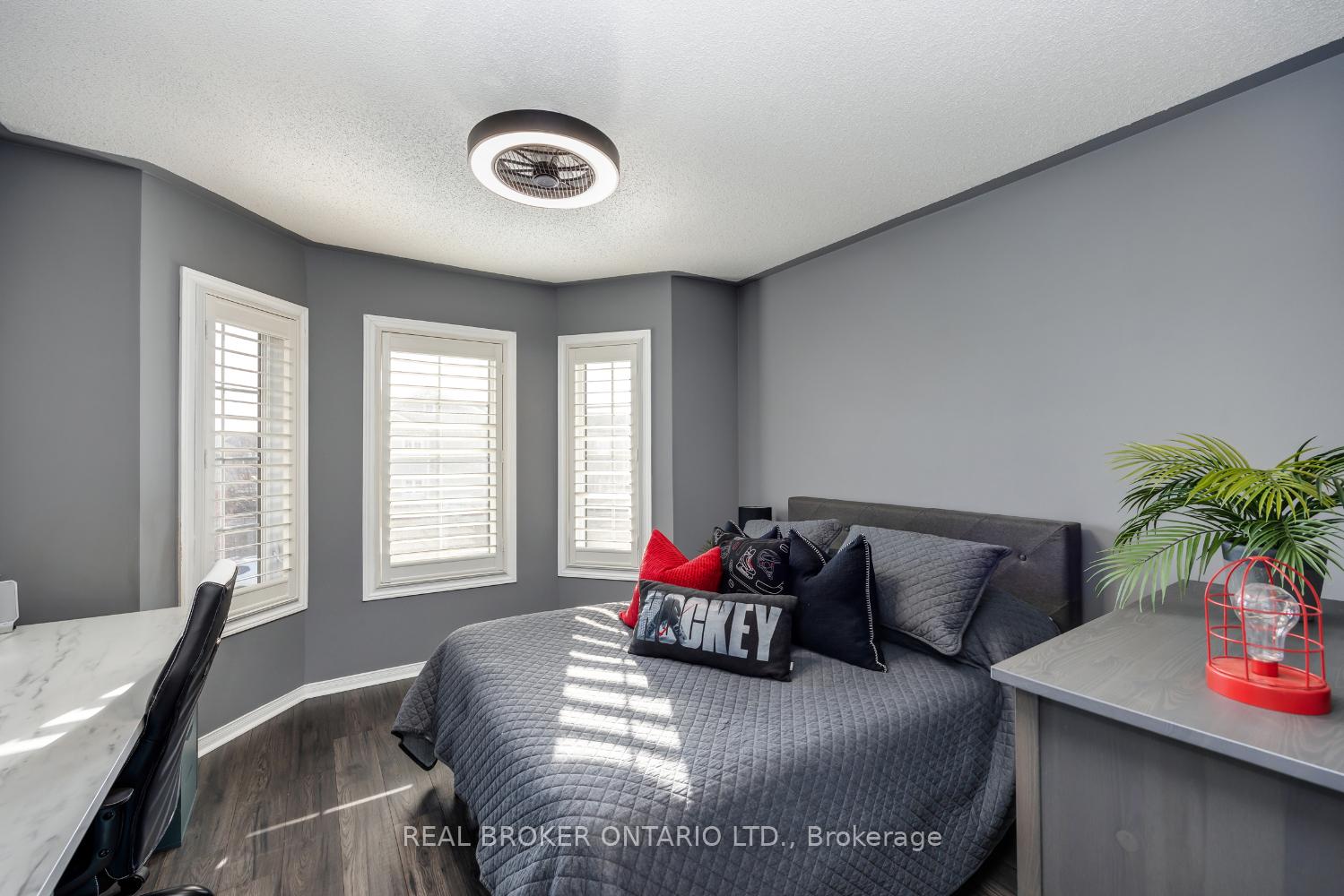 Photo 23 of 5 Millburn Drive, Clarington, Bowmanville — HOMEH