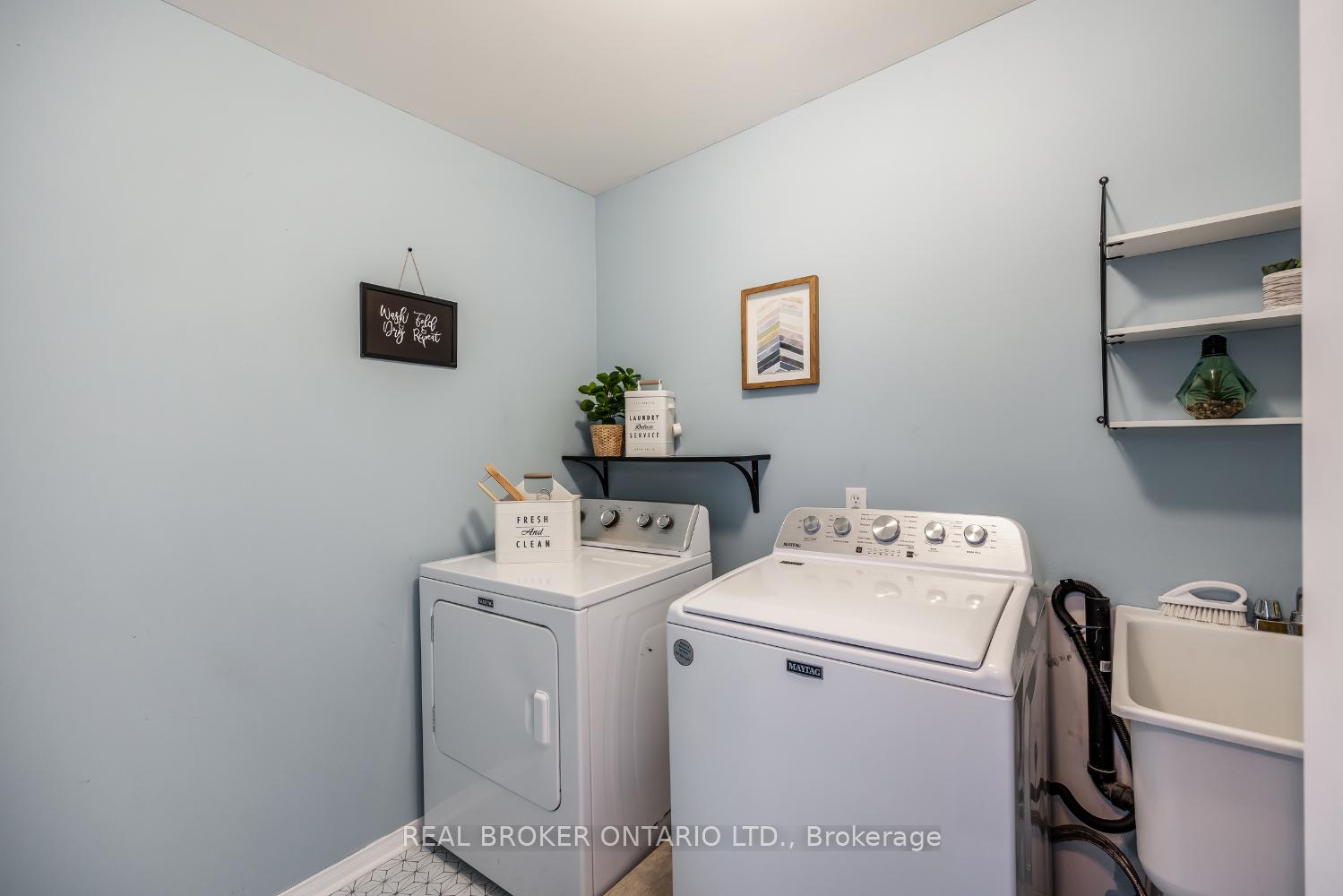 Photo 24 of 5 Millburn Drive, Clarington, Bowmanville — HOMEH