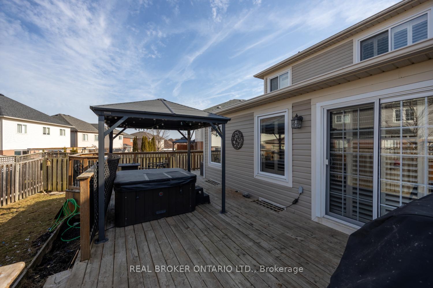 Photo 25 of 5 Millburn Drive, Clarington, Bowmanville — HOMEH