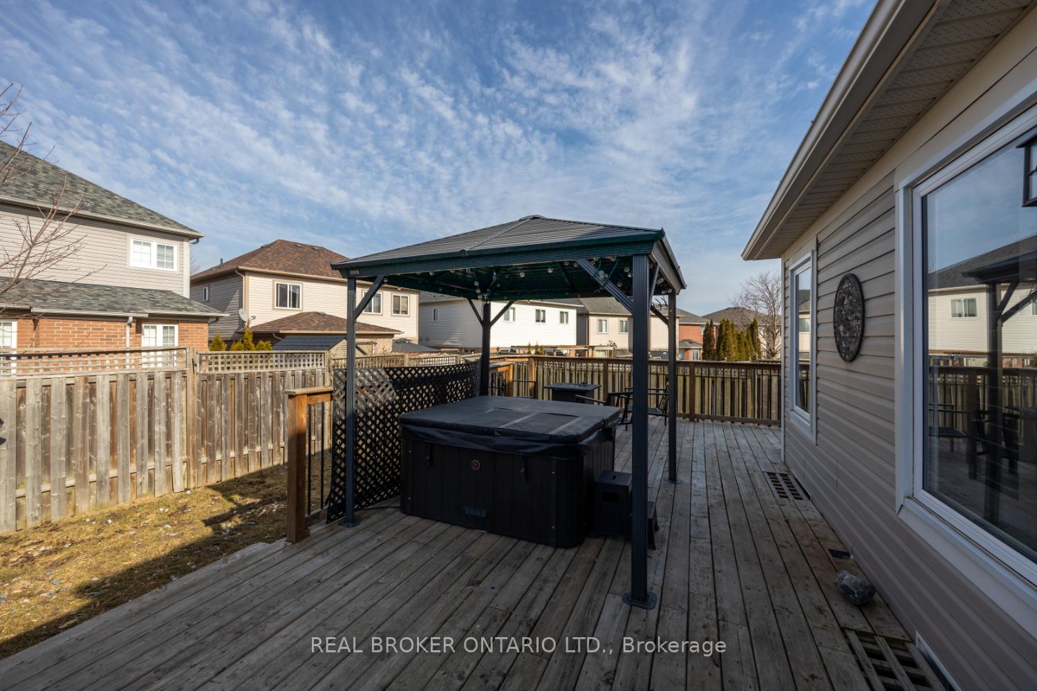 Photo 27 of 5 Millburn Drive, Clarington, Bowmanville — HOMEH