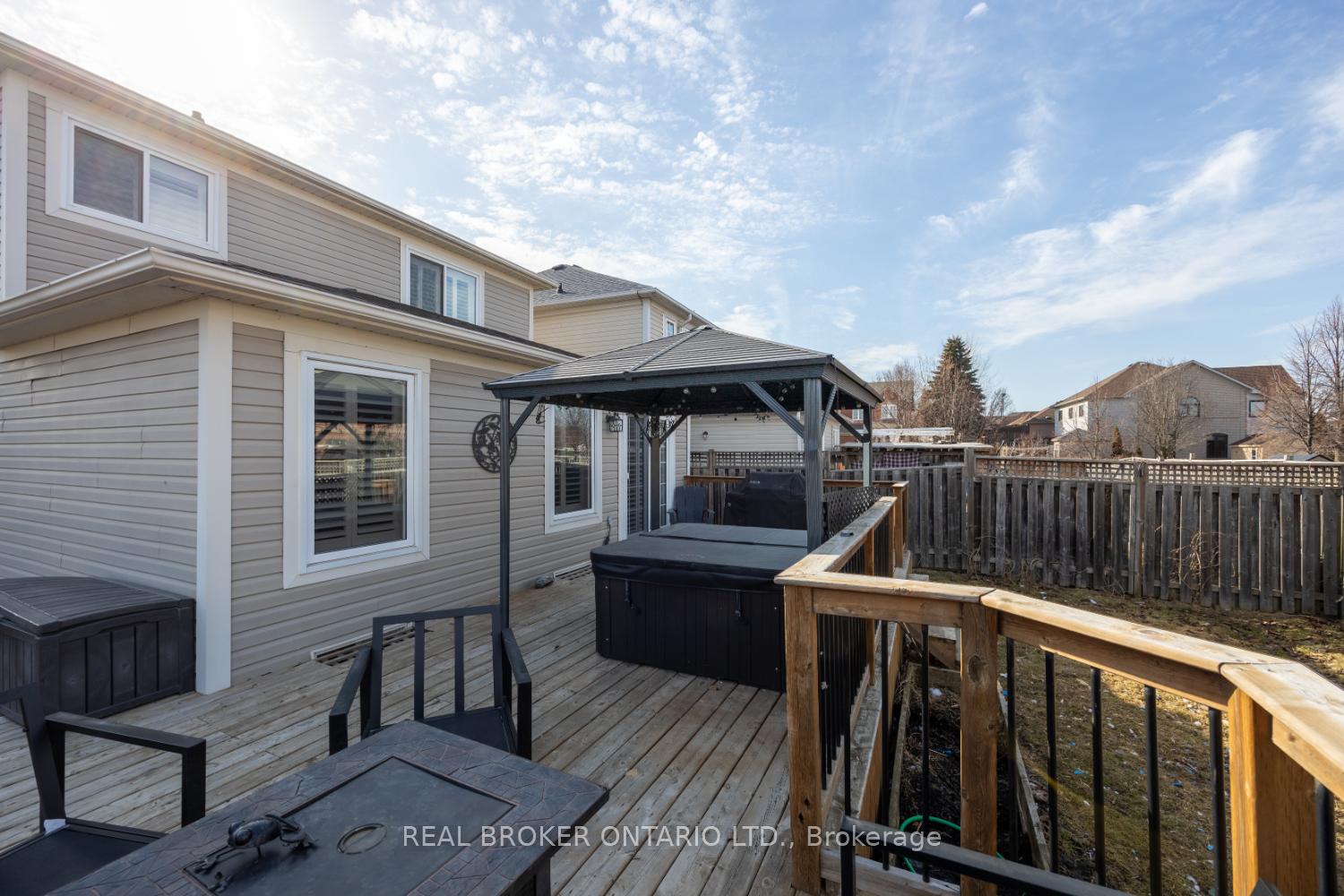 Photo 28 of 5 Millburn Drive, Clarington, Bowmanville — HOMEH