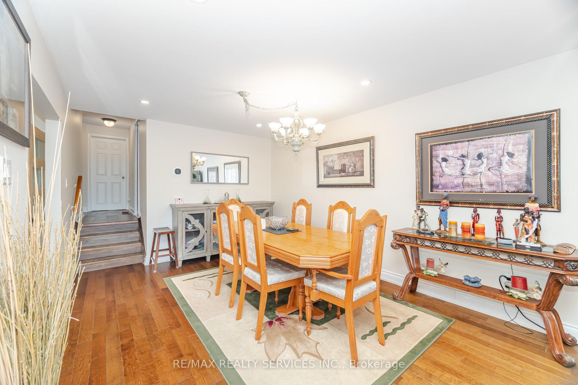 Photo 39 of 9 Aintree Crescent, Brampton, Avondale — HOMEH