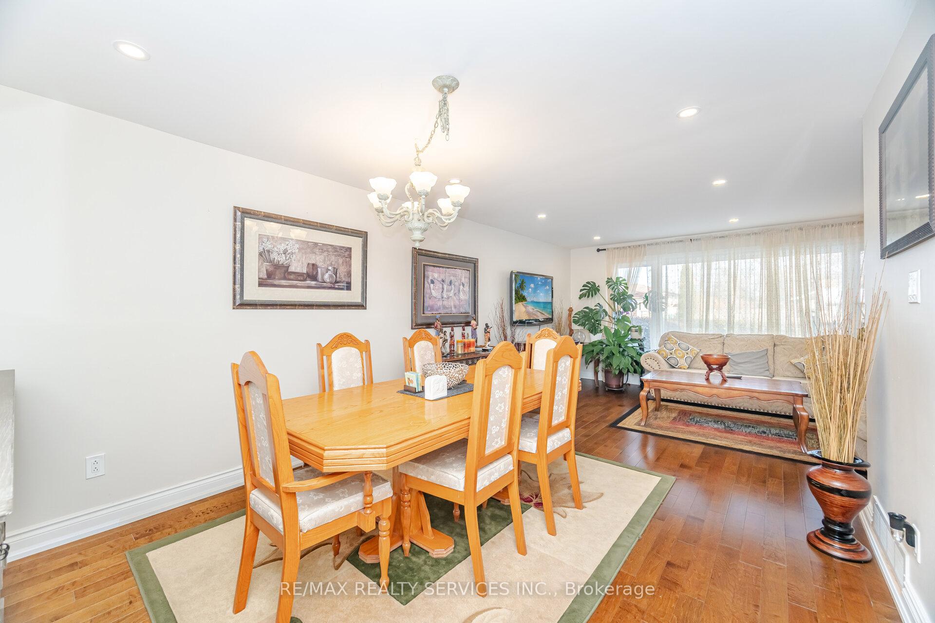 Photo 29 of 9 Aintree Crescent, Brampton, Avondale — HOMEH