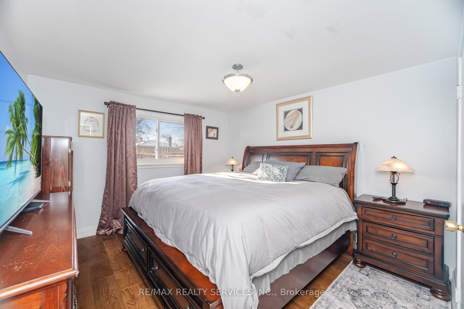 Photo 23 of 9 Aintree Crescent, Brampton, Avondale — HOMEH