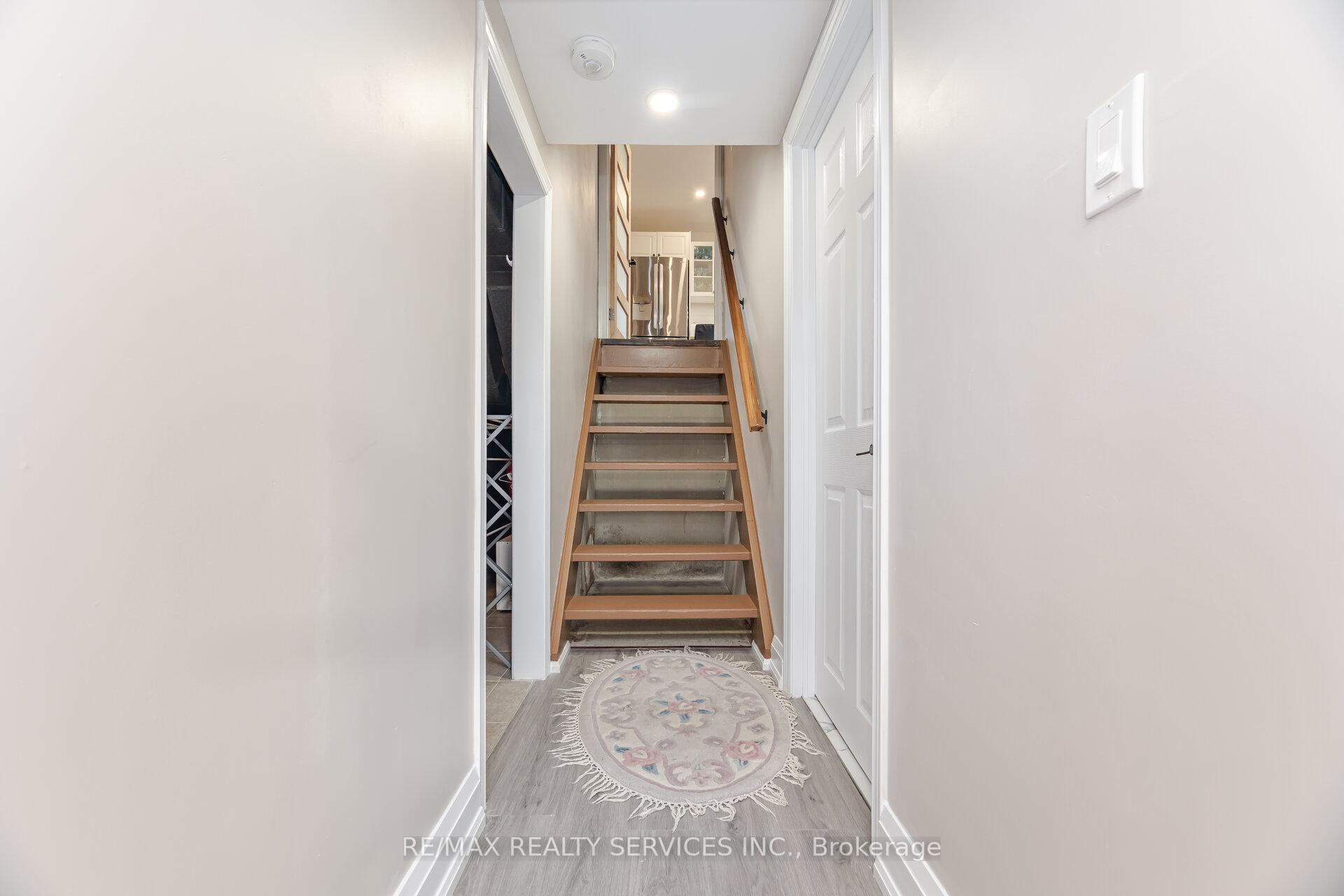 Photo 21 of 9 Aintree Crescent, Brampton, Avondale — HOMEH