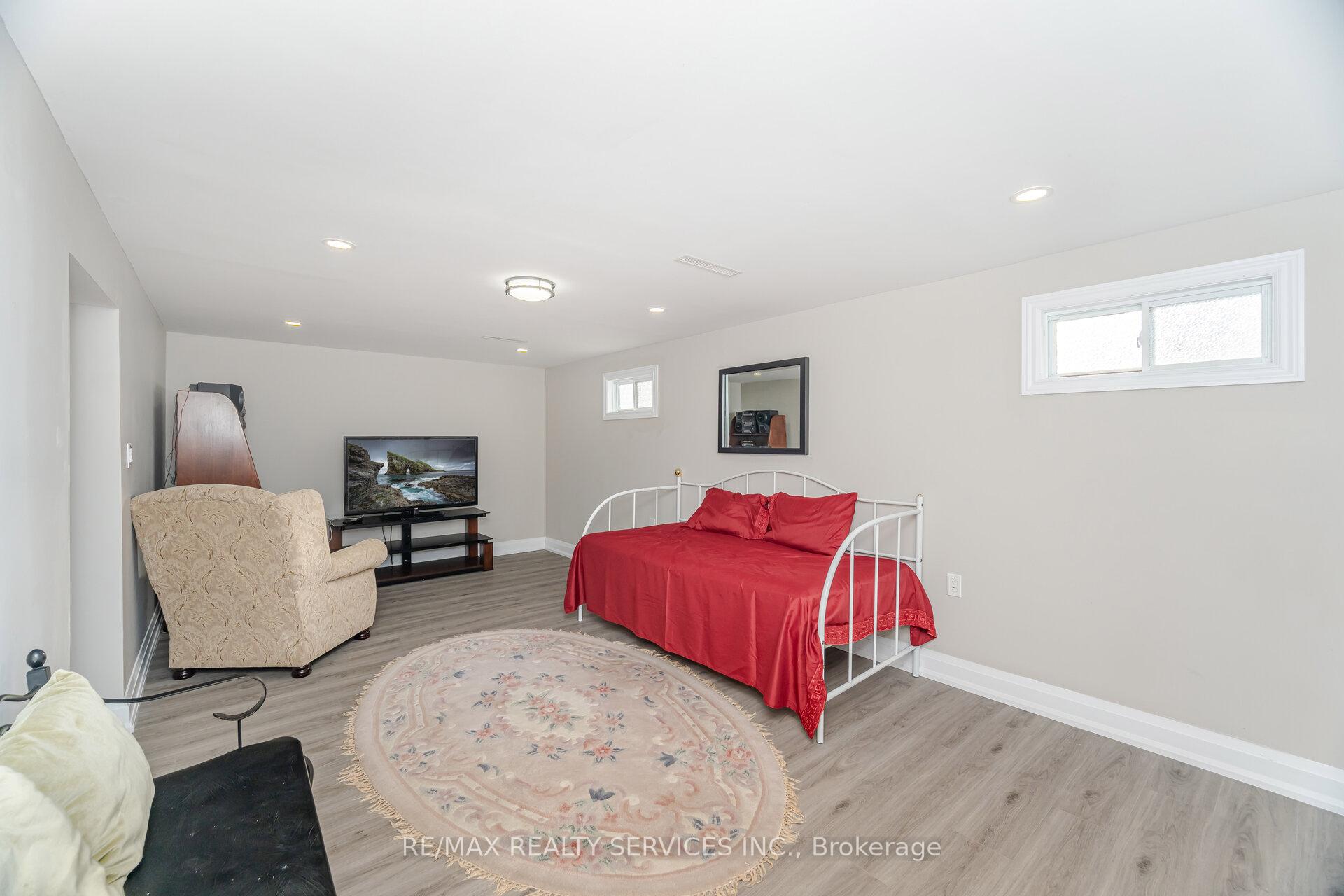 Photo 26 of 9 Aintree Crescent, Brampton, Avondale — HOMEH