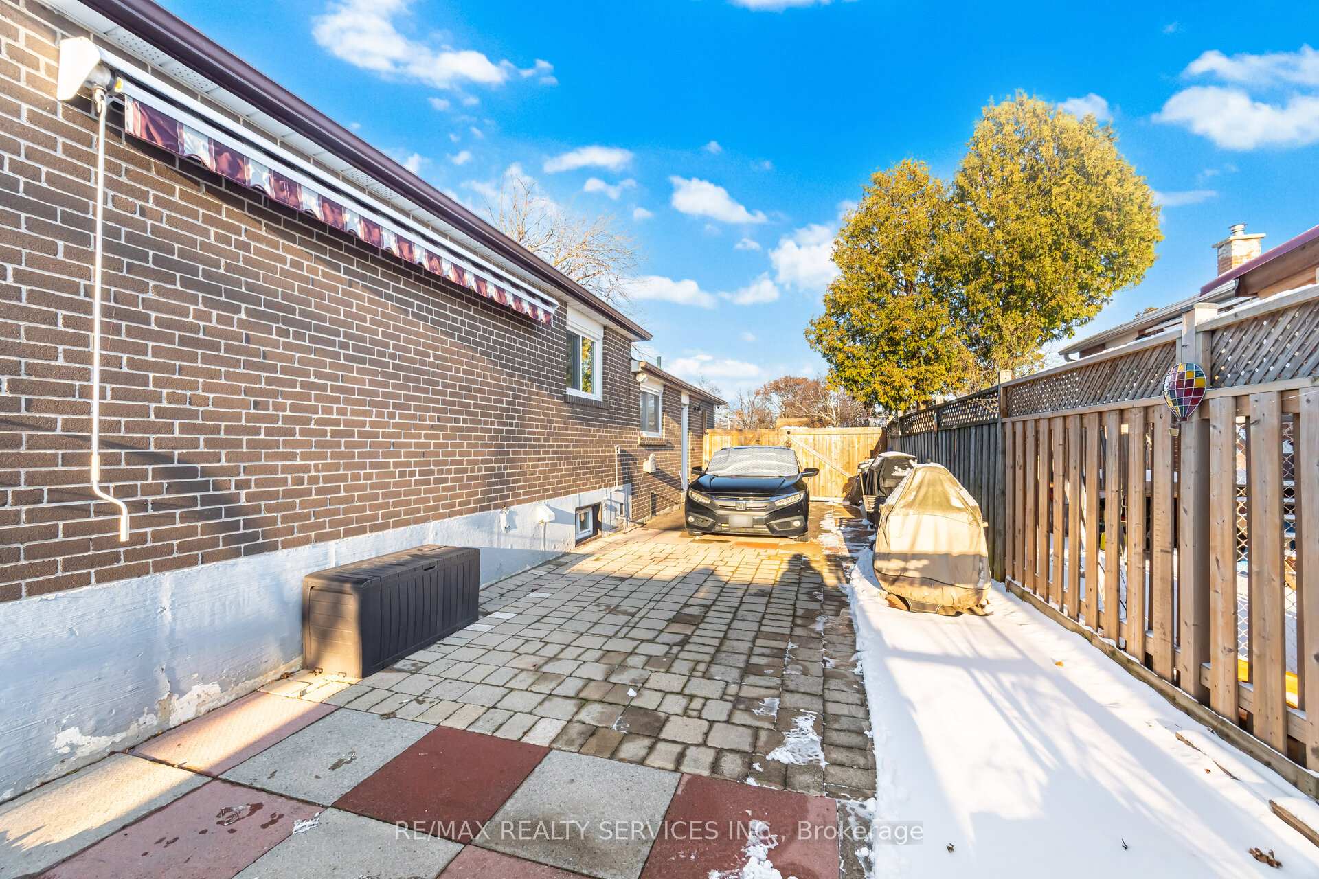 Photo 36 of 9 Aintree Crescent, Brampton, Avondale — HOMEH