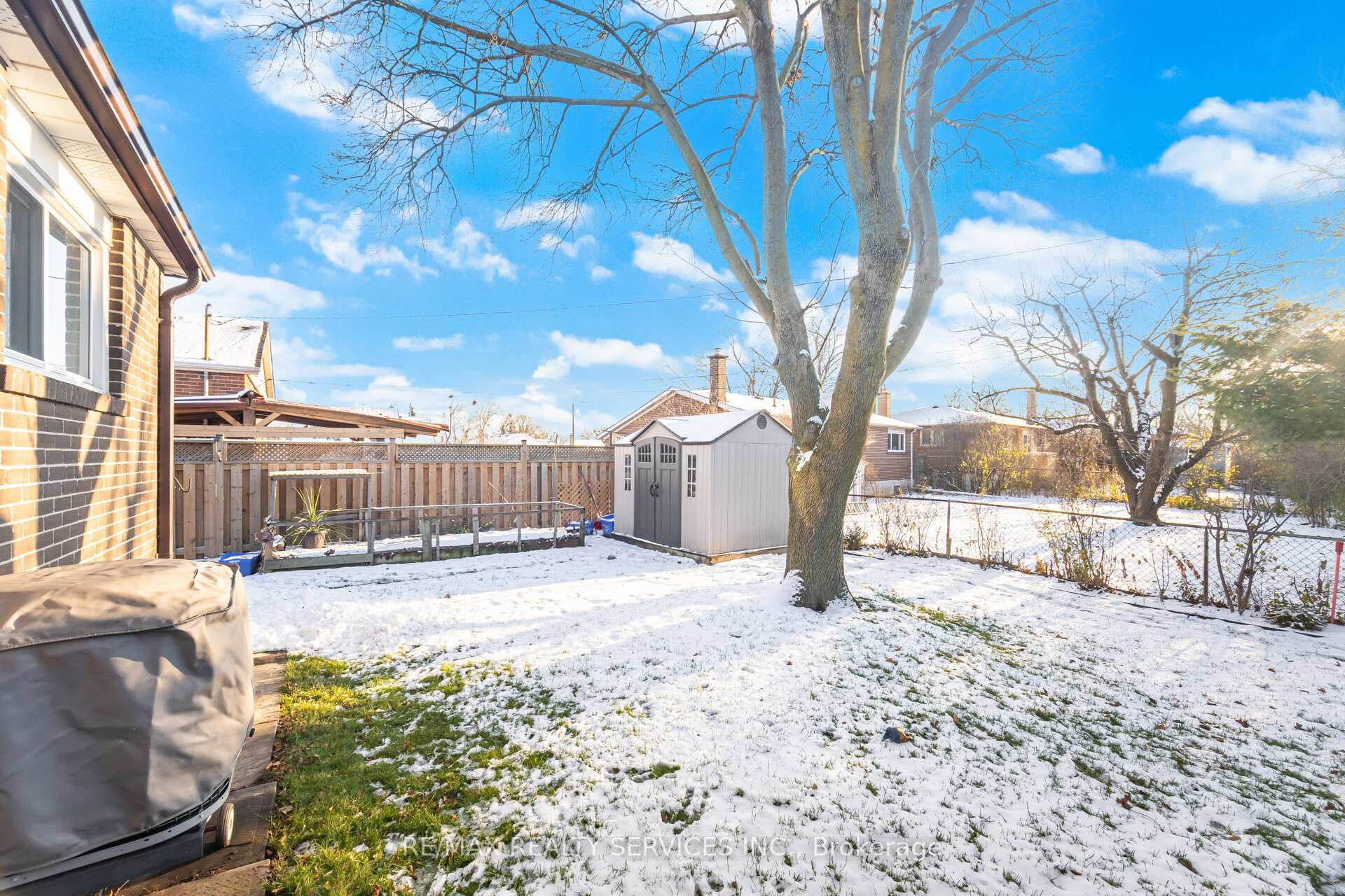 Photo 33 of 9 Aintree Crescent, Brampton, Avondale — HOMEH